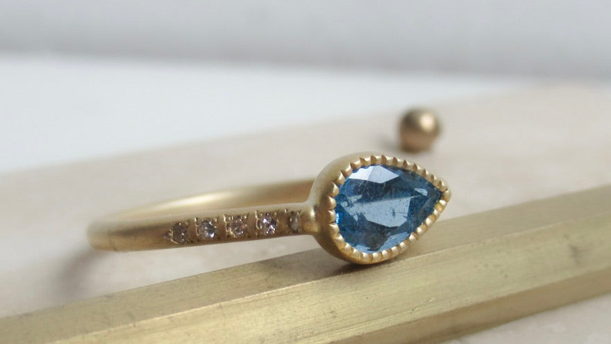 【 Customer Blog 】引き込まれる鮮やかなブルー、世界に一つのアクアマリンリング。