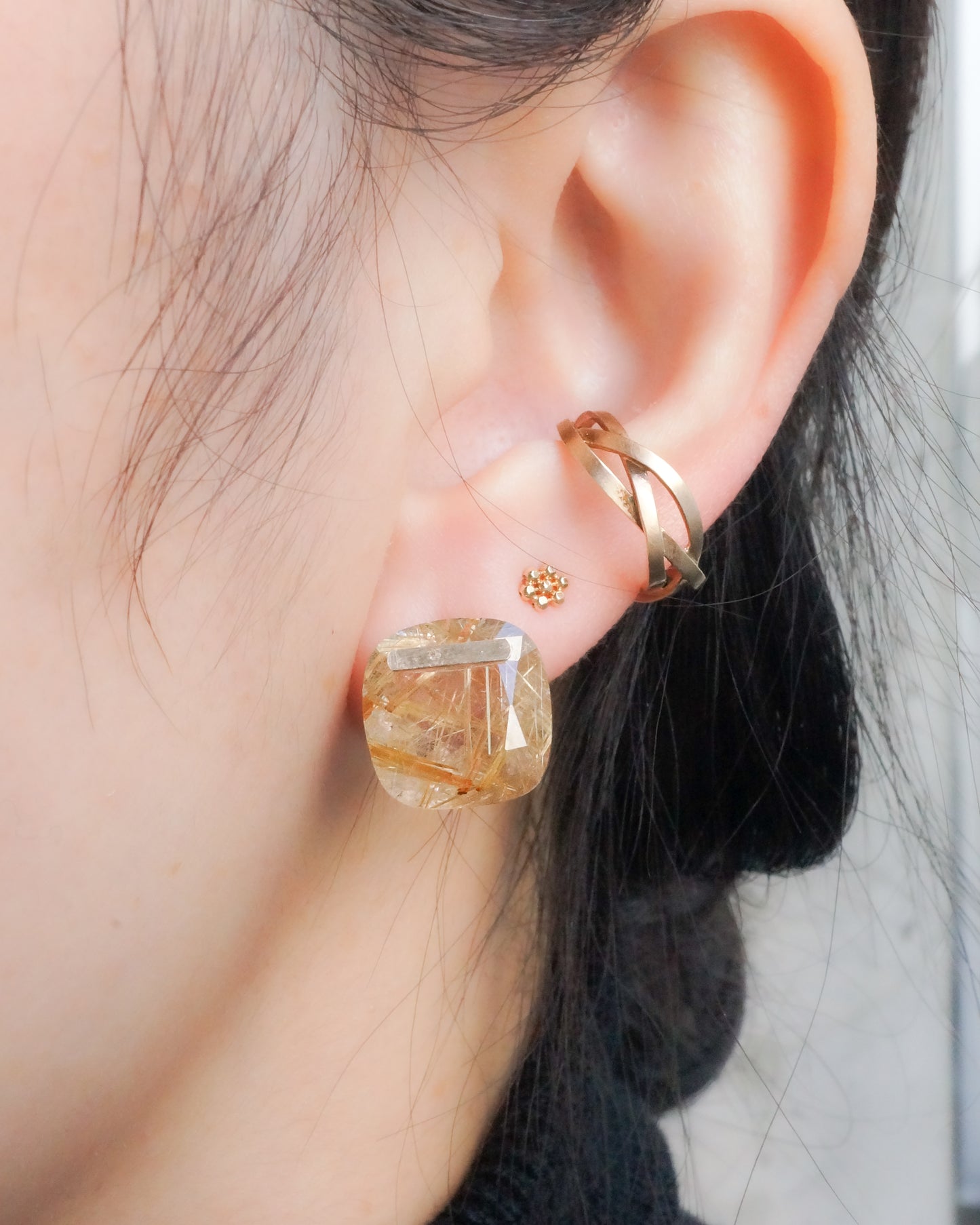 Bar stone Pierced Earring - Golden Rutilated Quartz -
