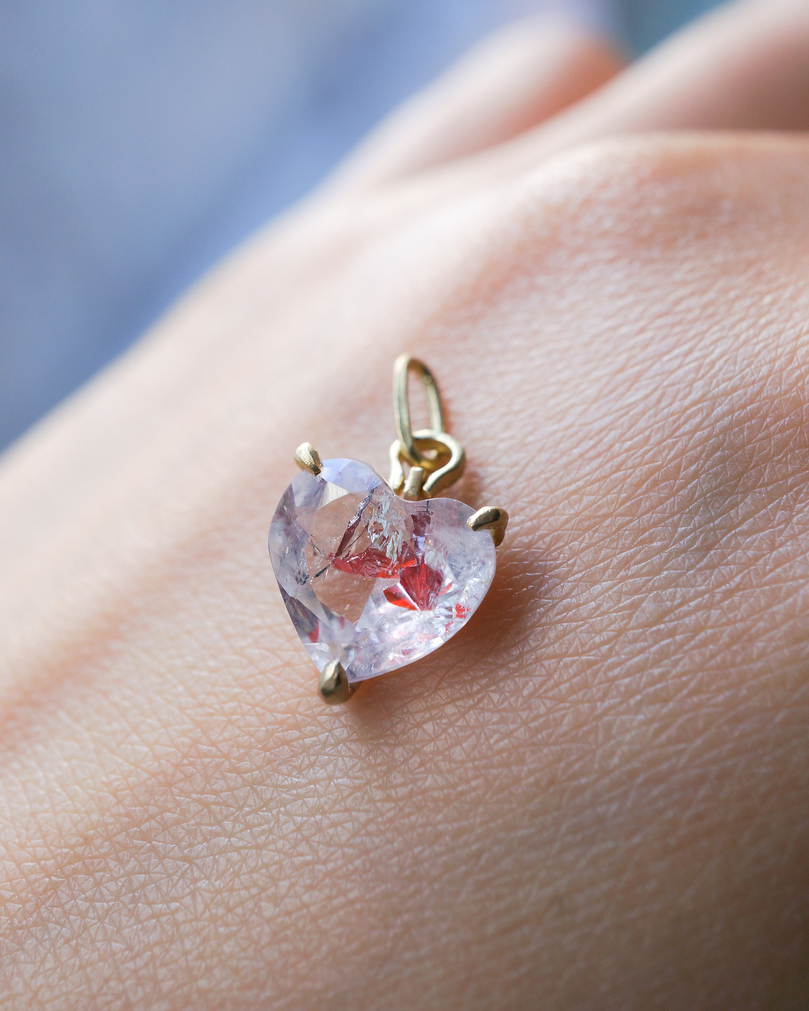 HorseShoe prong Necklace - Strawberry Quartz -
