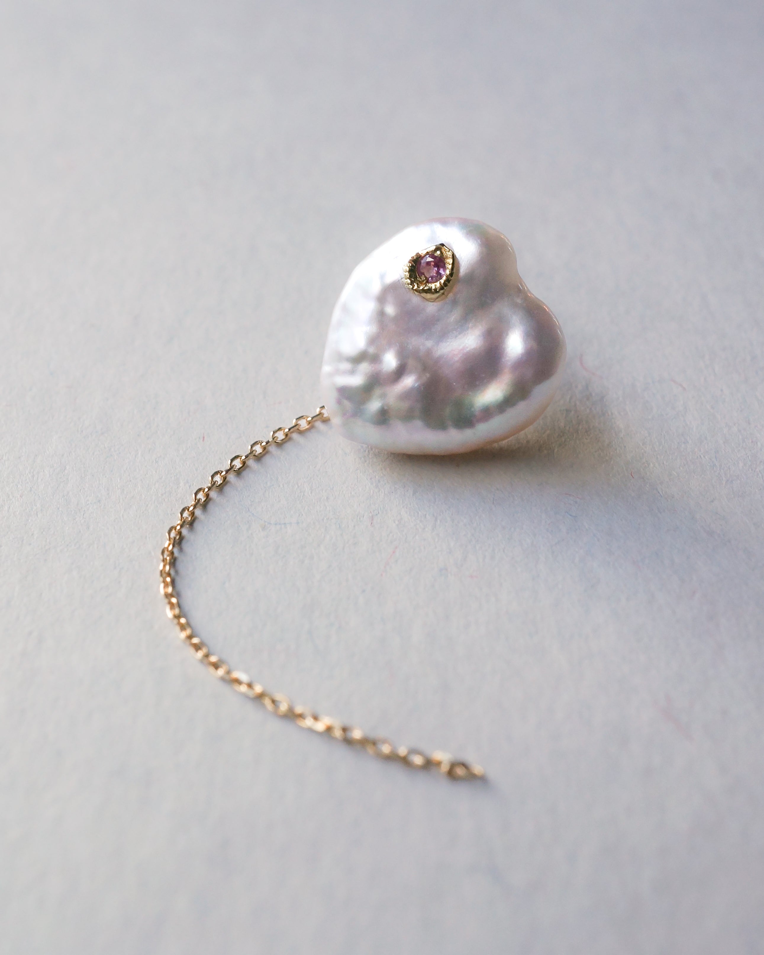 Flat Pierced Earring - Pearl -