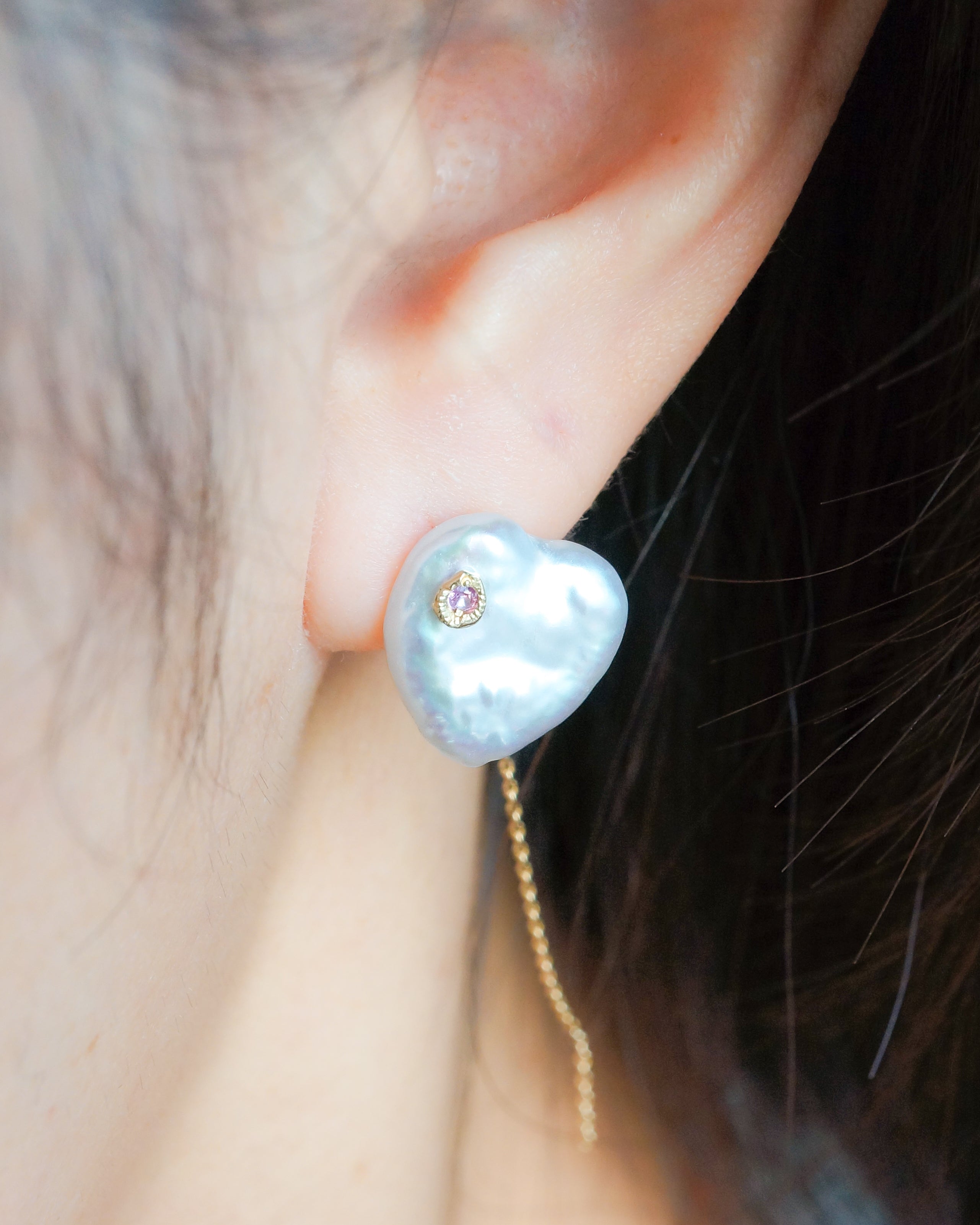Flat Pierced Earring - Pearl -