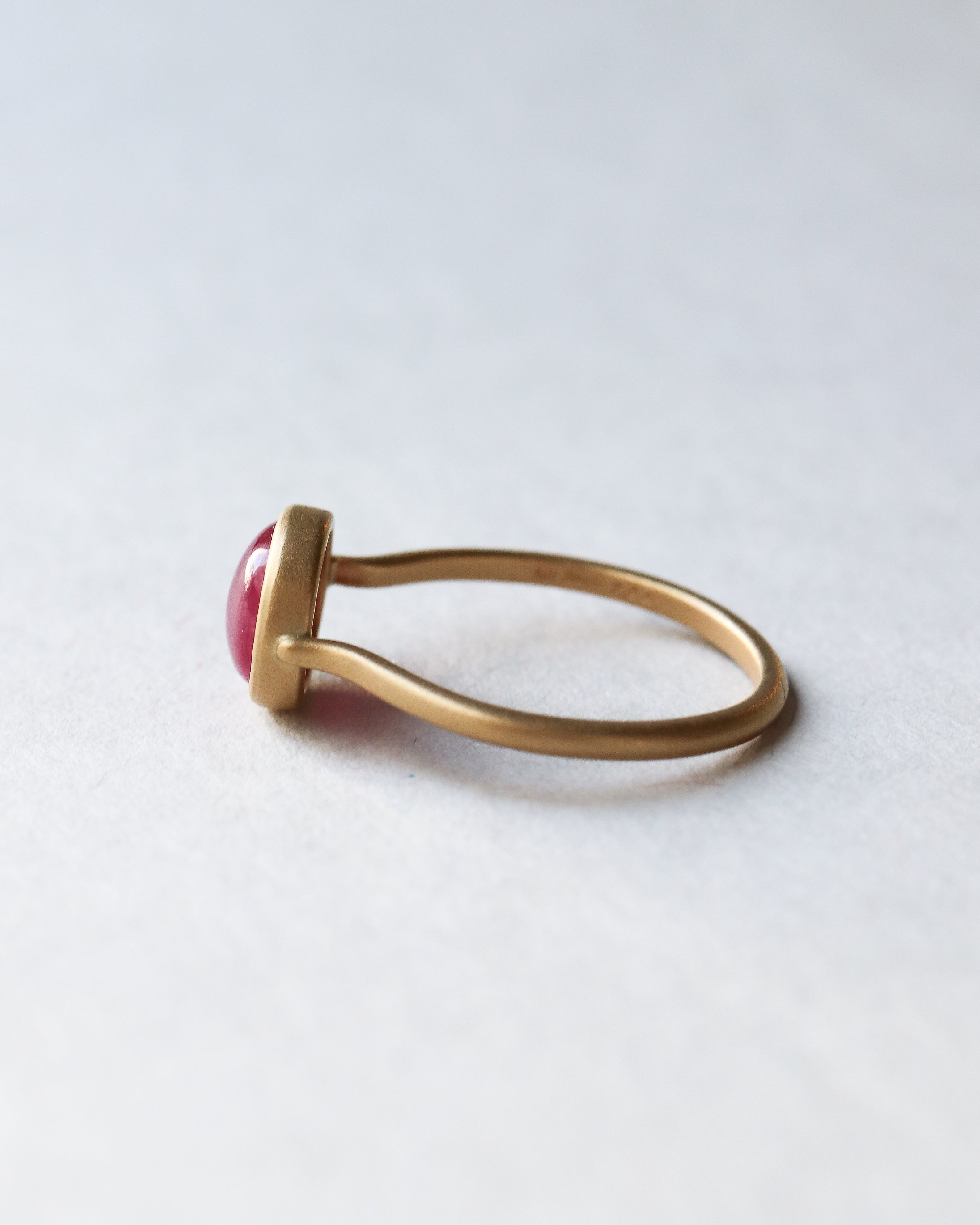 Collet Ring - Ruby -