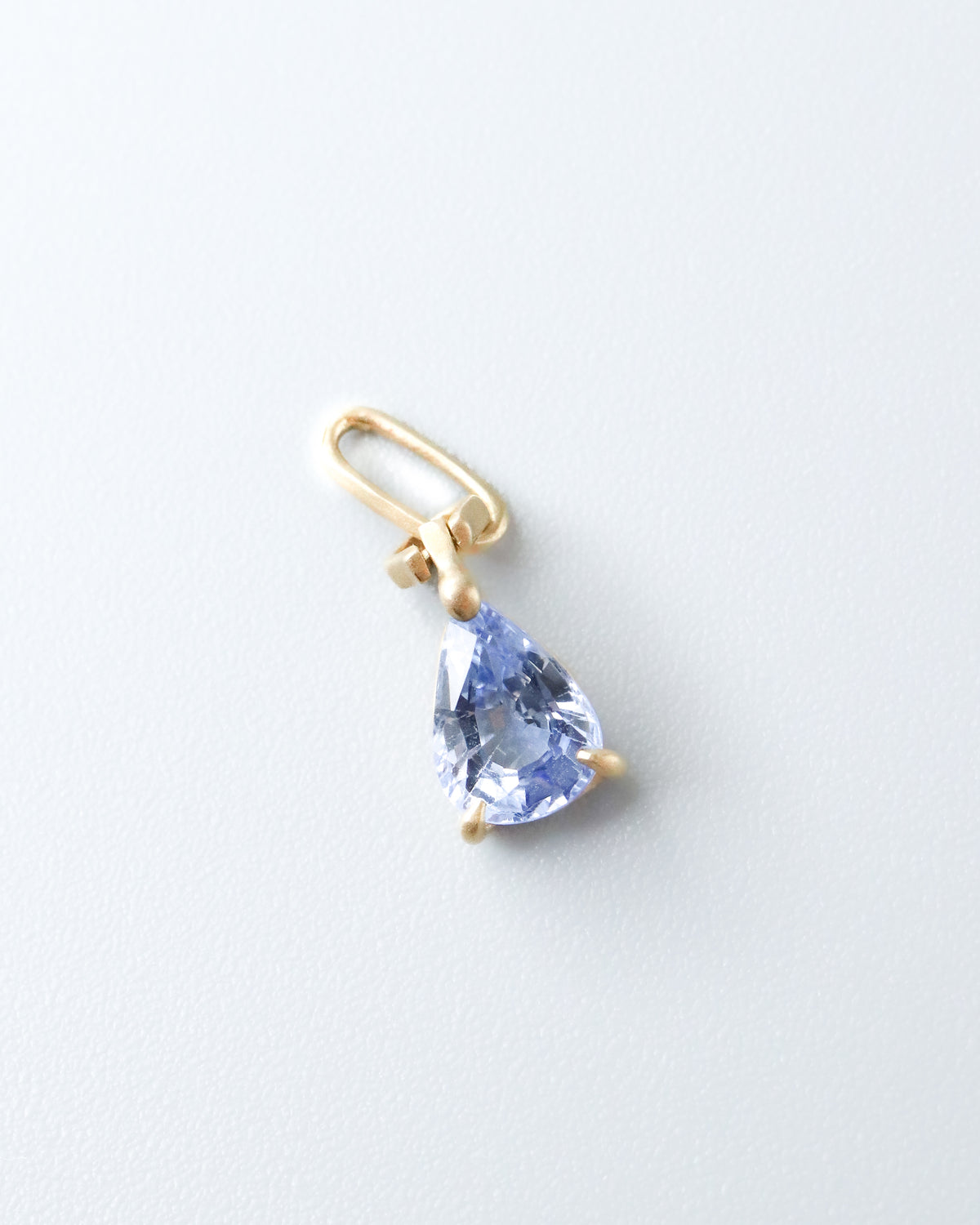 Horse Shoe Prong Necklace - Sapphire -