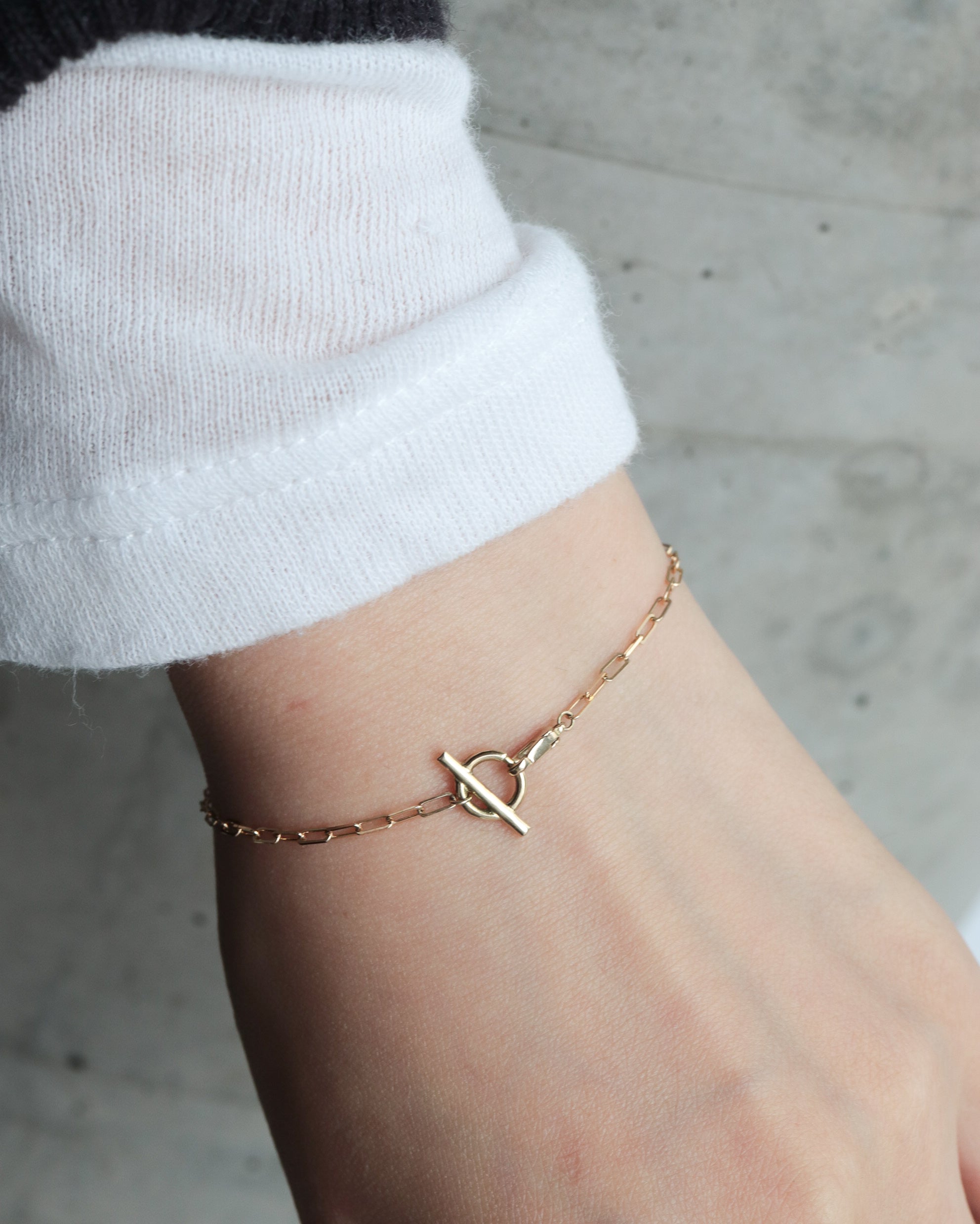 Mantel Oval Bracelet