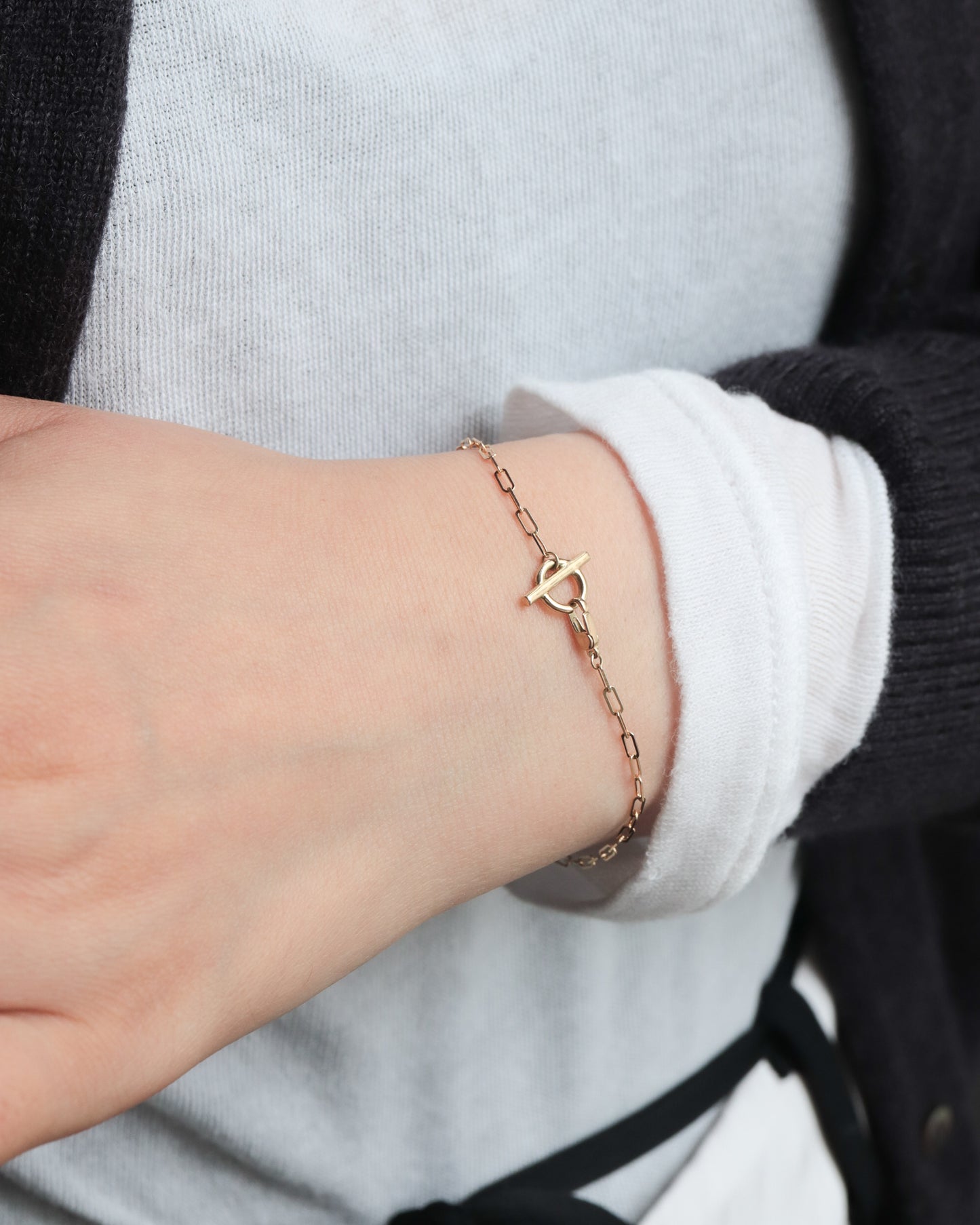 Mantel Oval Bracelet