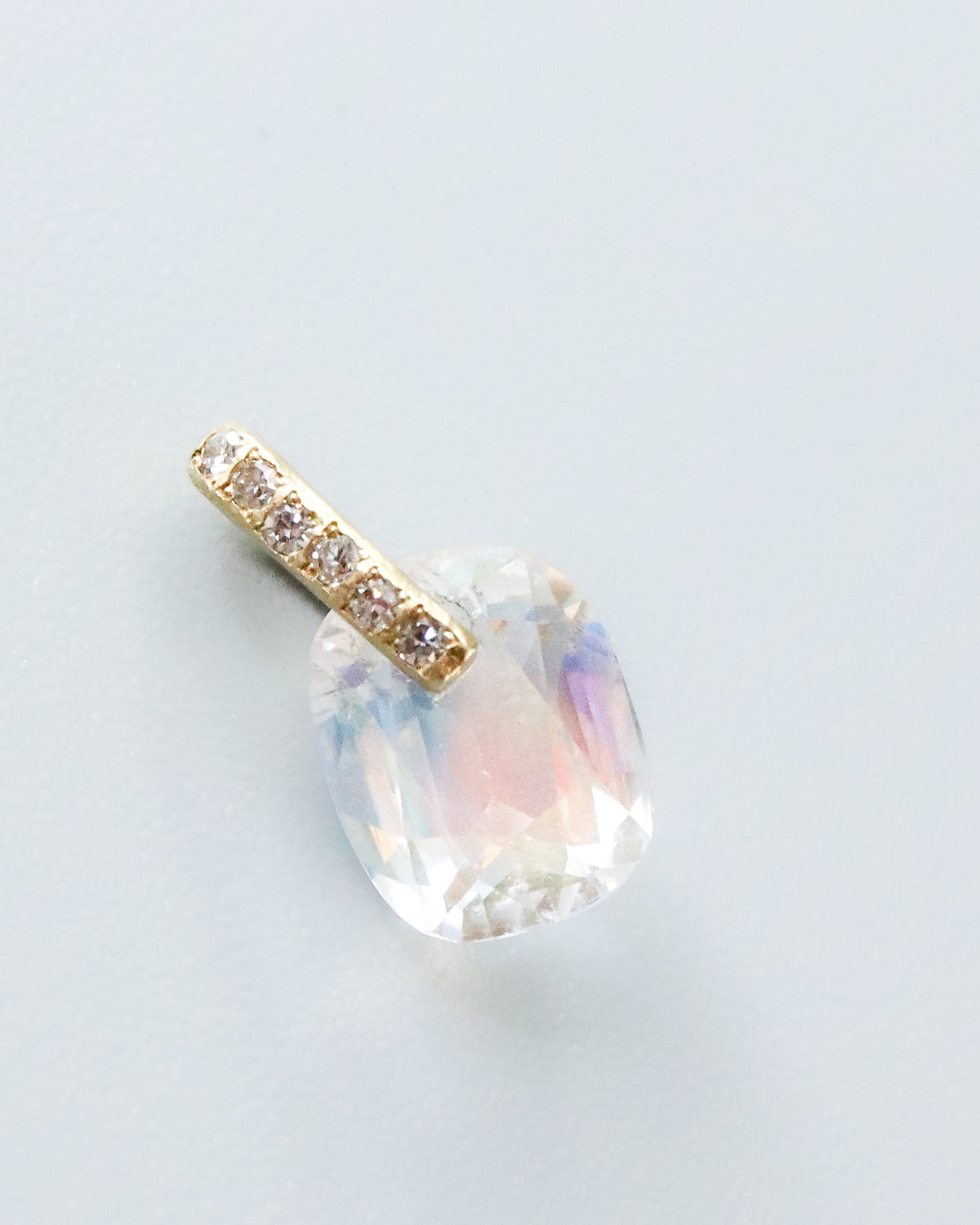 Hibiki Stone Necklace - Rainbow Moon Stone -