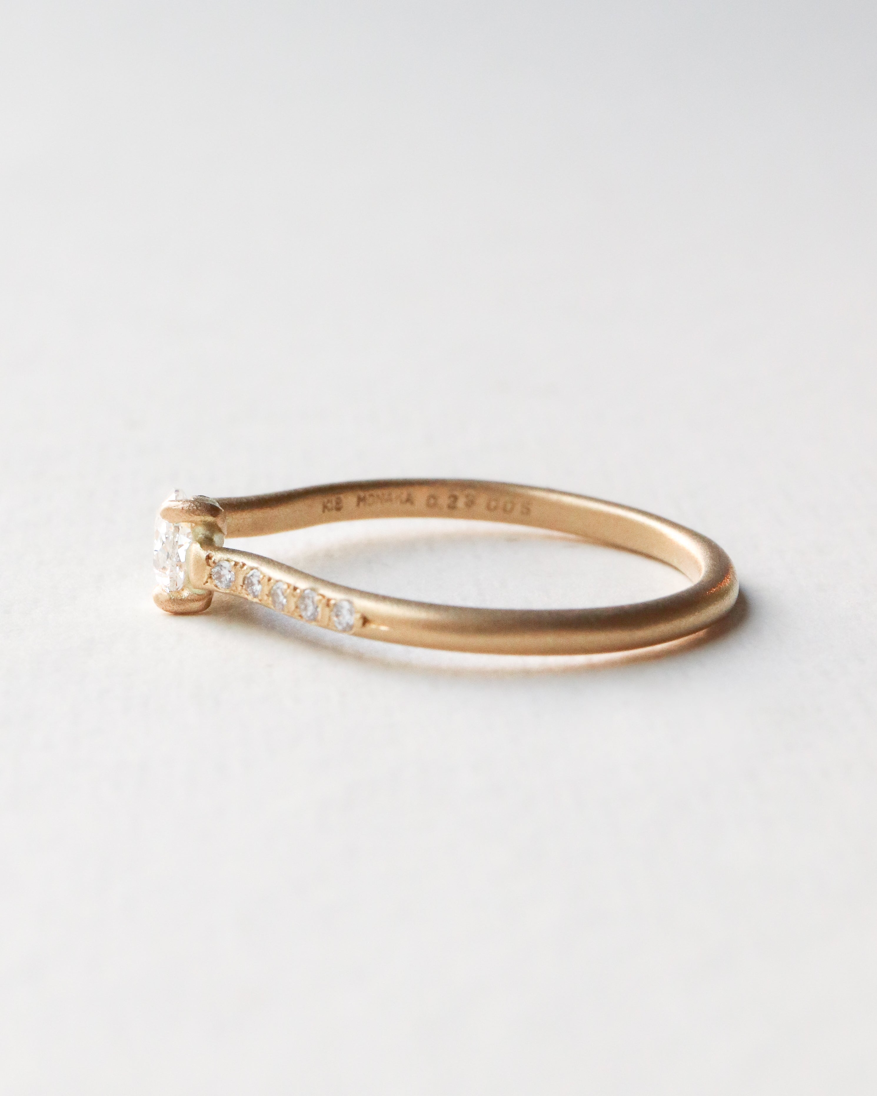 Prong Ring - Diamond -