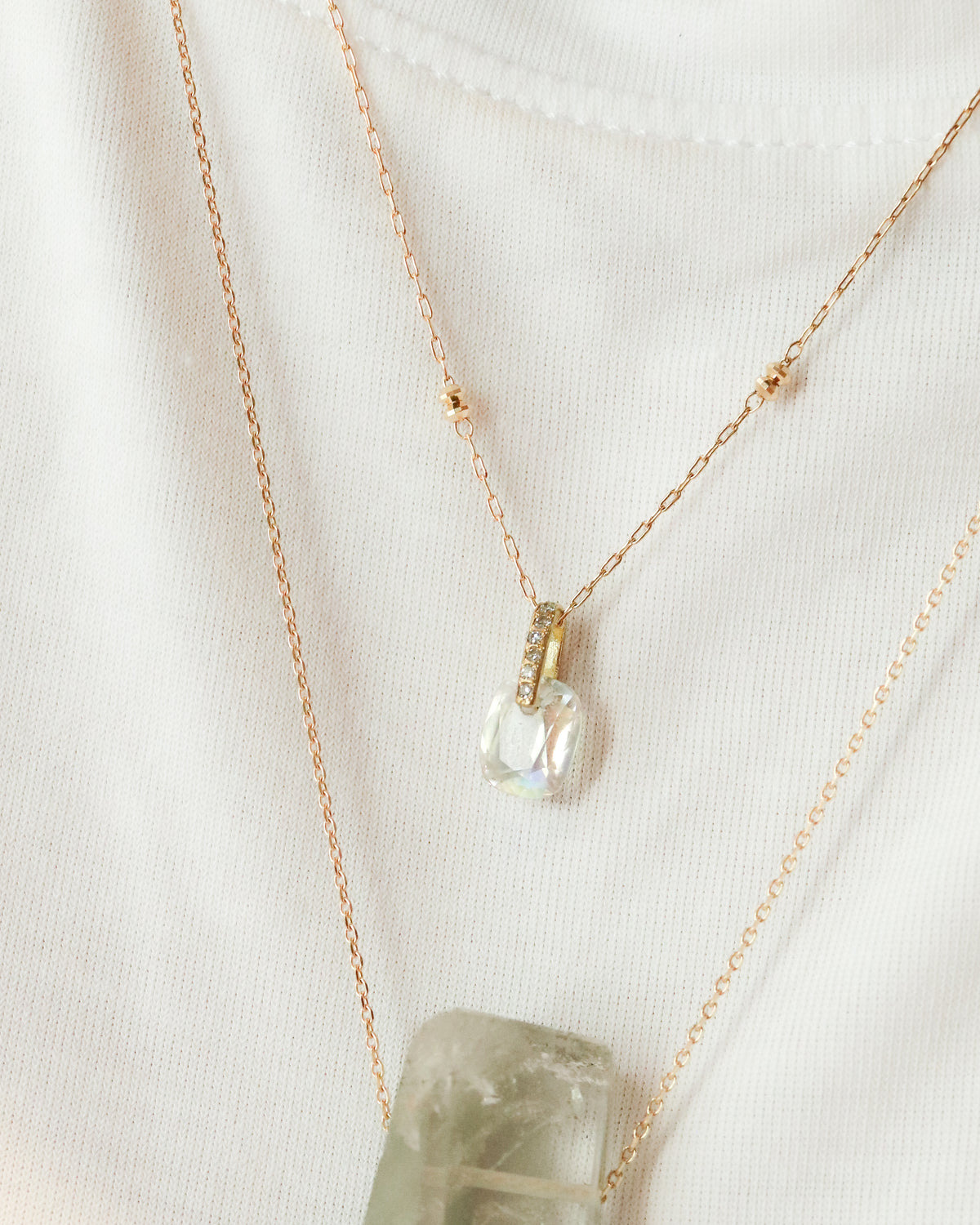Hibiki Stone Necklace - Rainbow Moon Stone -