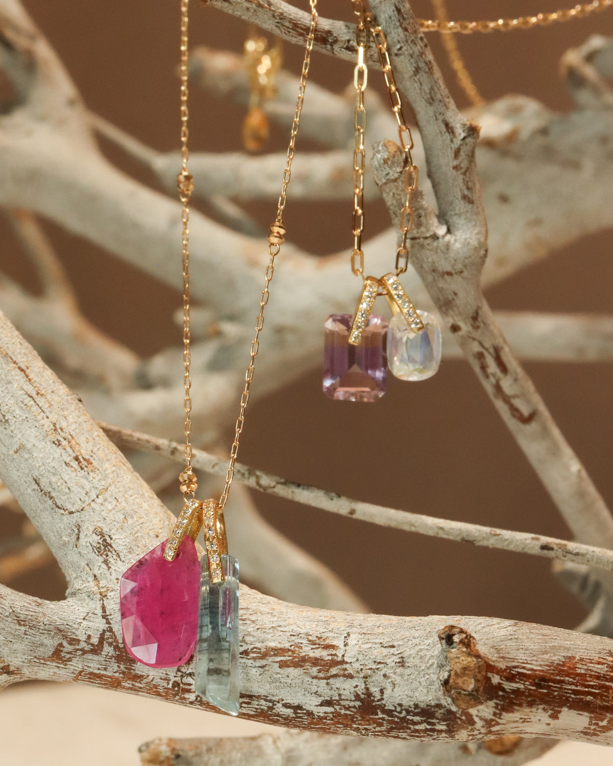 Hibiki Stone Necklace - Ruby -