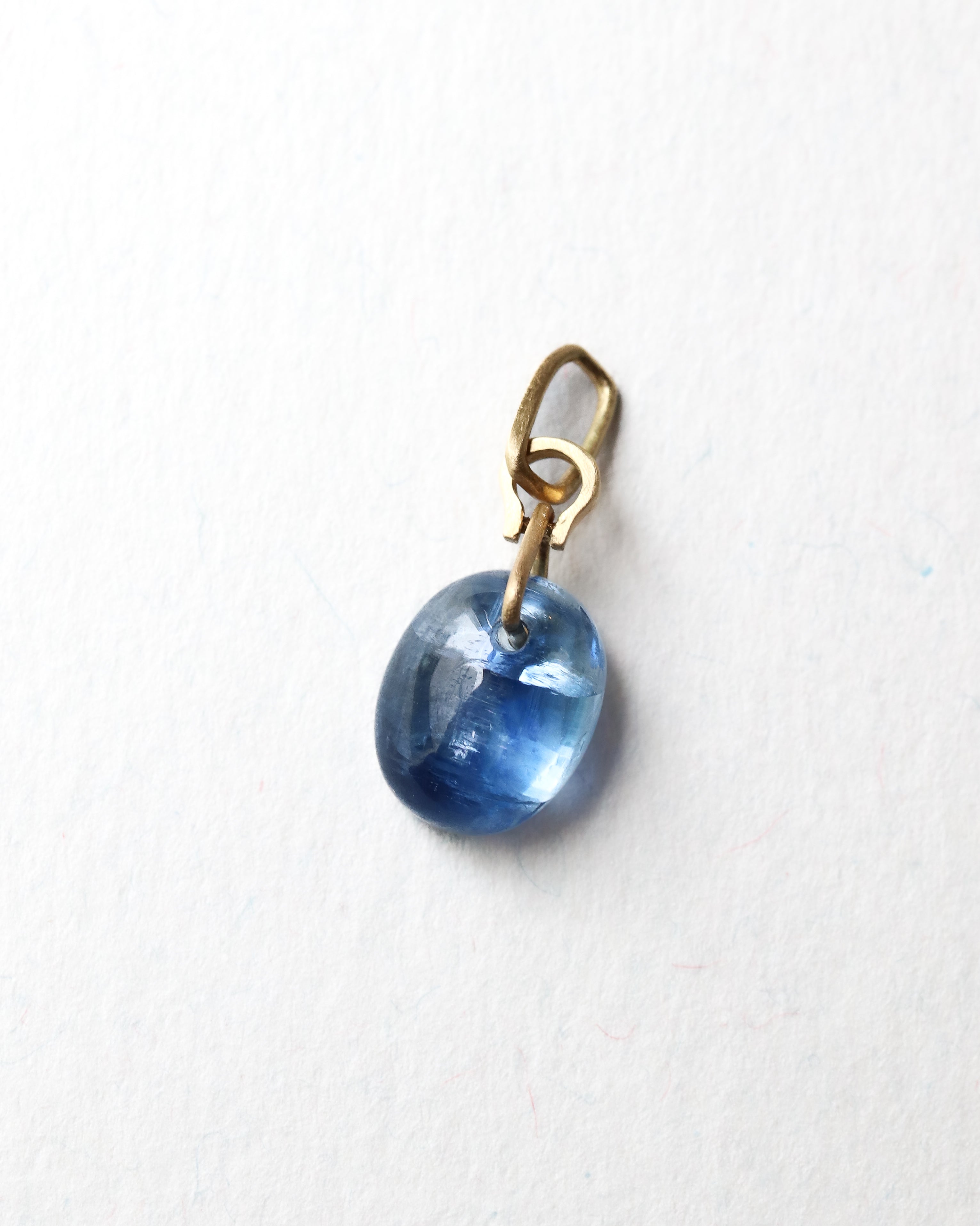 Horse Shoe Ring Necklace - kyanite -