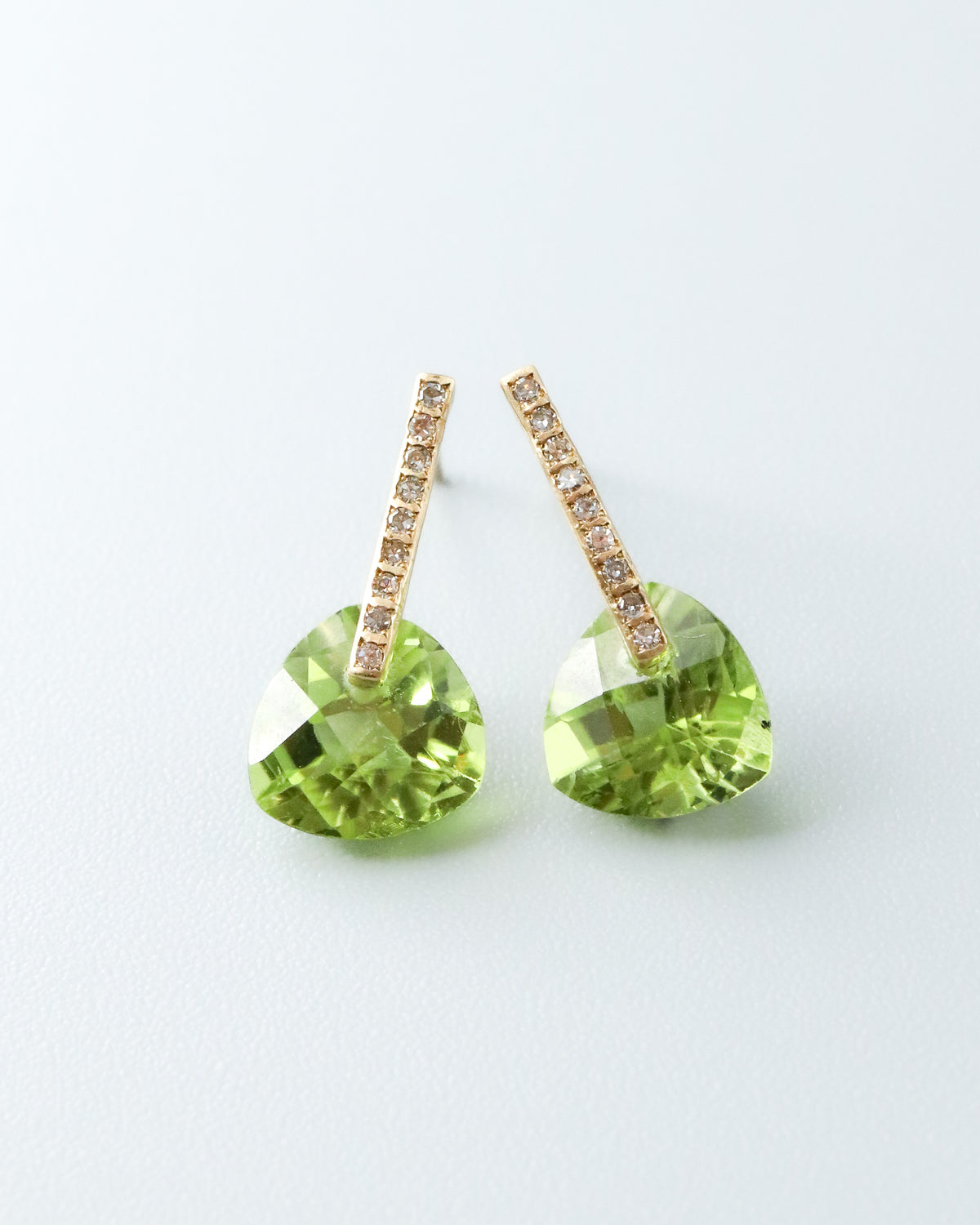 Hibiki Stone Pierced Earring - Peridot -
