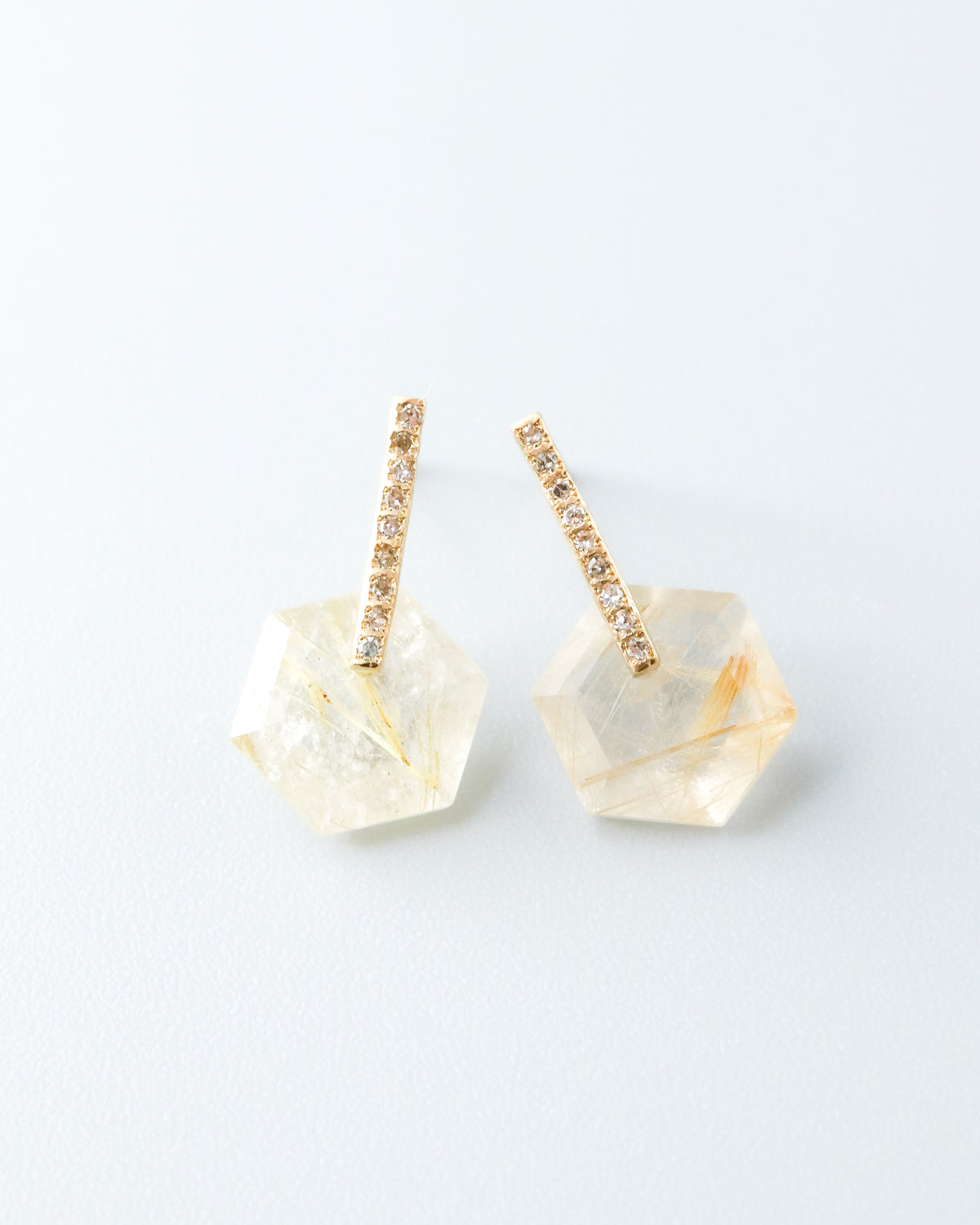 Hibiki Stone Pierced Earring - Golden Rutilated Quartz -