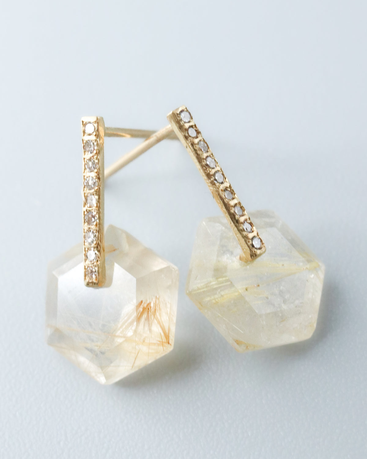 Hibiki Stone Pierced Earring - Golden Rutilated Quartz -