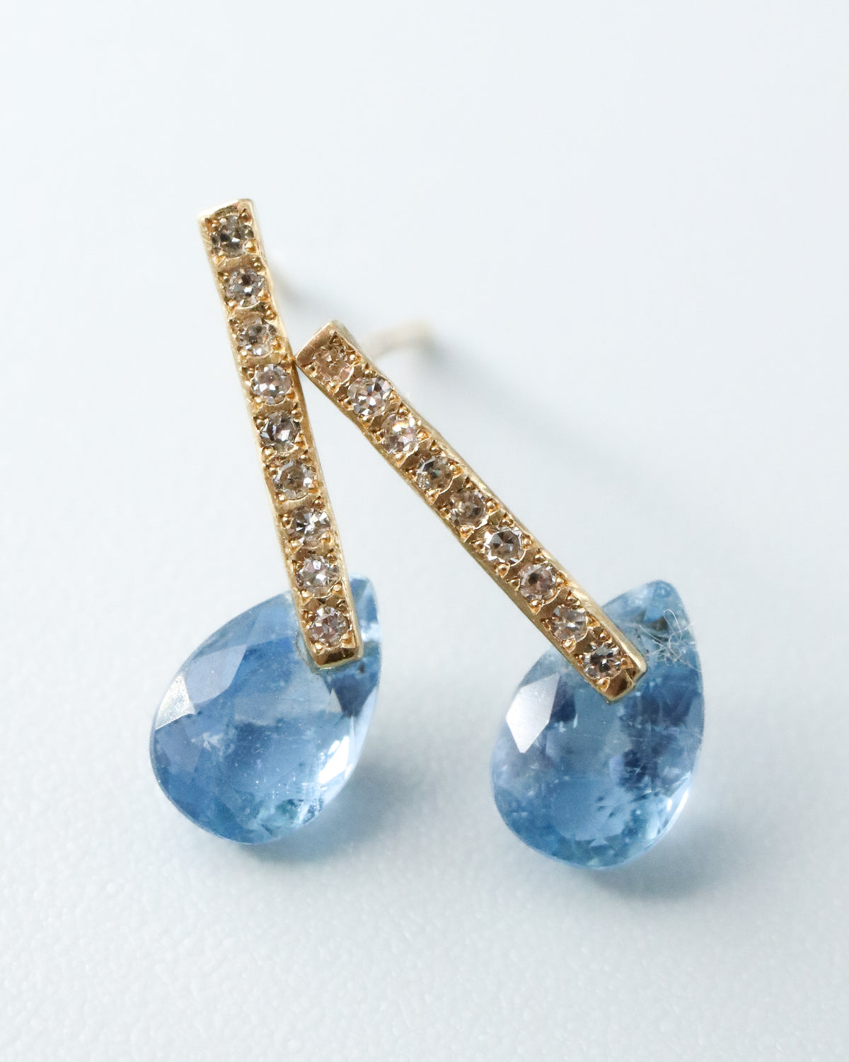 Hibiki Stone Pierced Earring - Aquamarine -