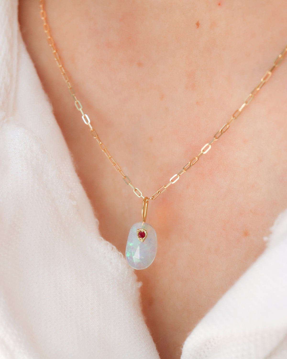 Flat Necklace - Opal -