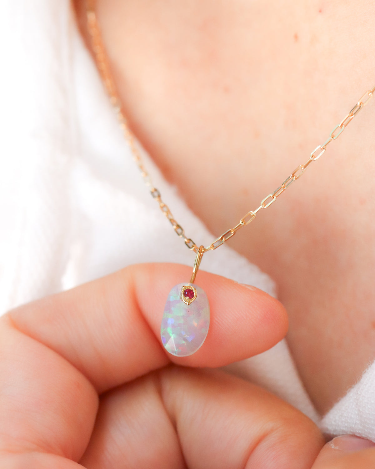 Flat Necklace - Opal -