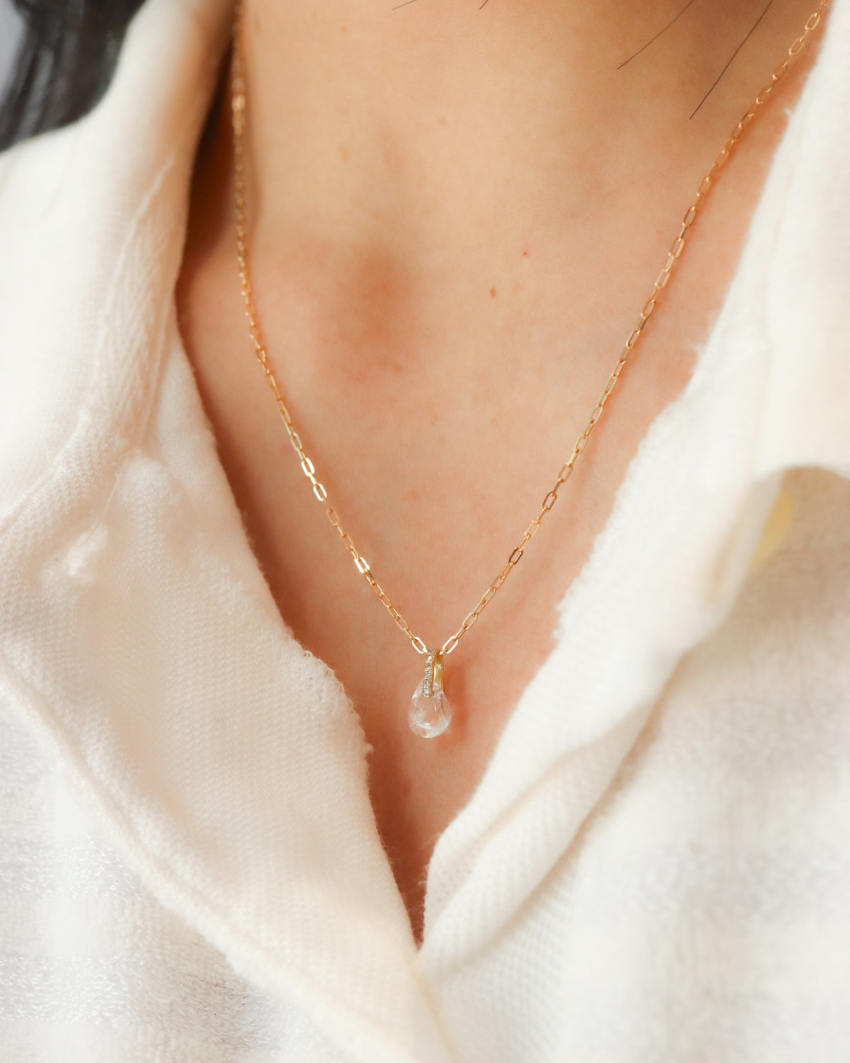 Hibiki Stone Necklace - Rainbow Moon Stone -