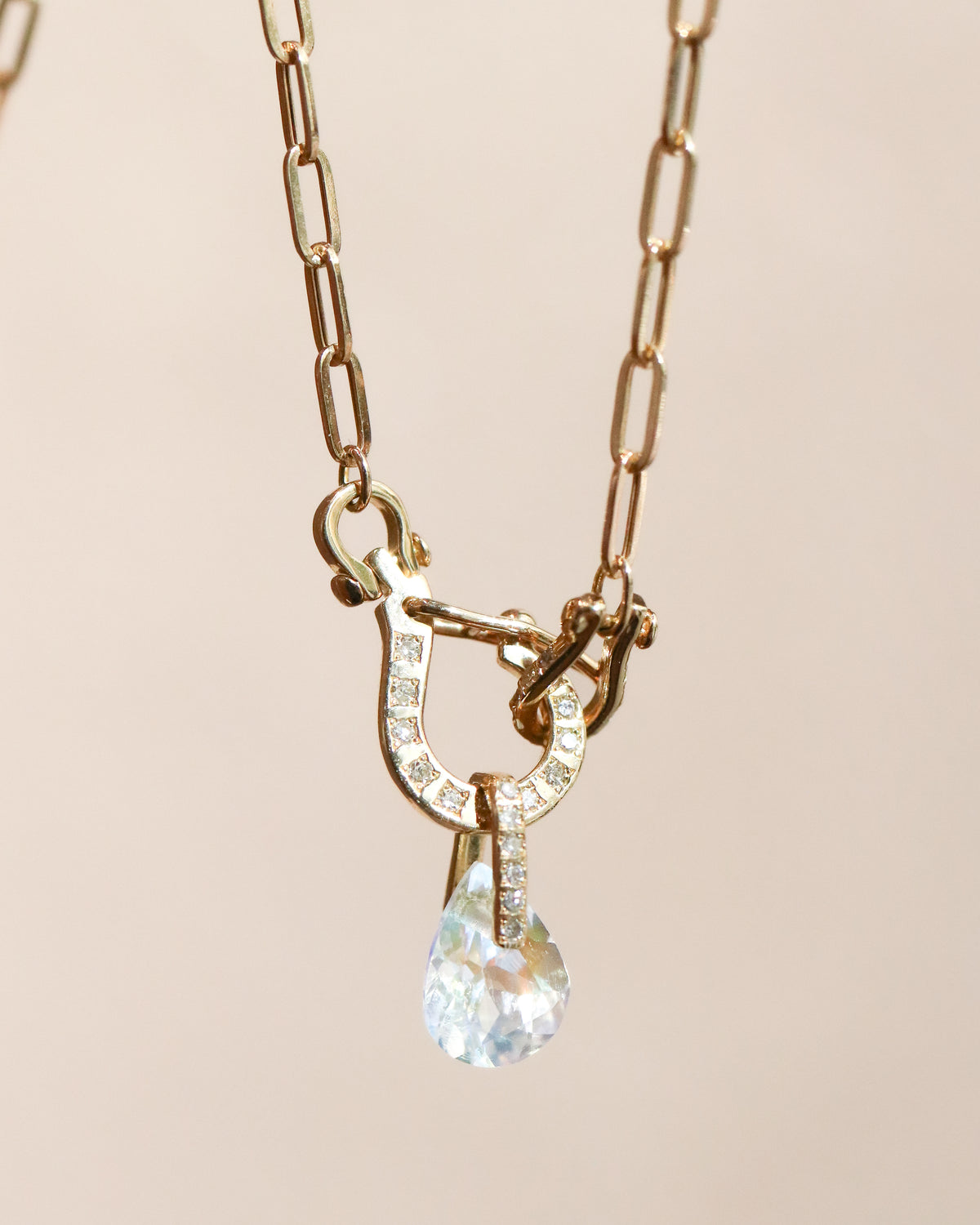 Hibiki Stone Necklace - Rainbow Moon Stone -