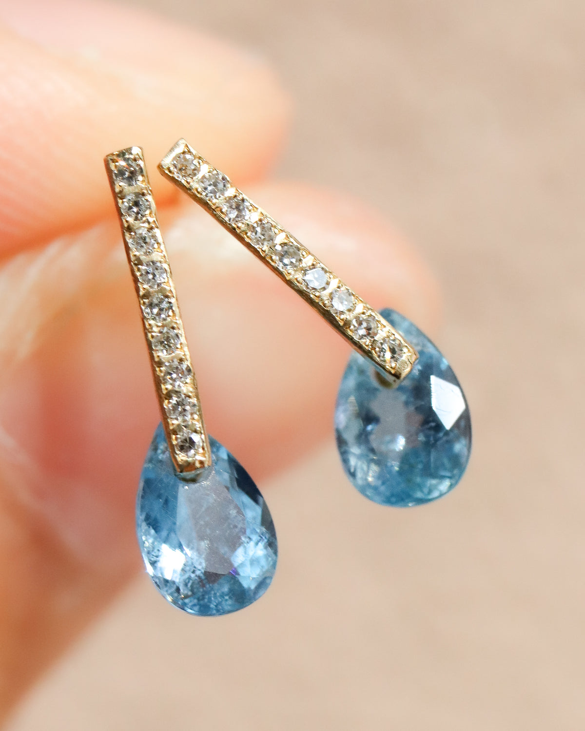 Hibiki Stone Pierced Earring - Aquamarine -