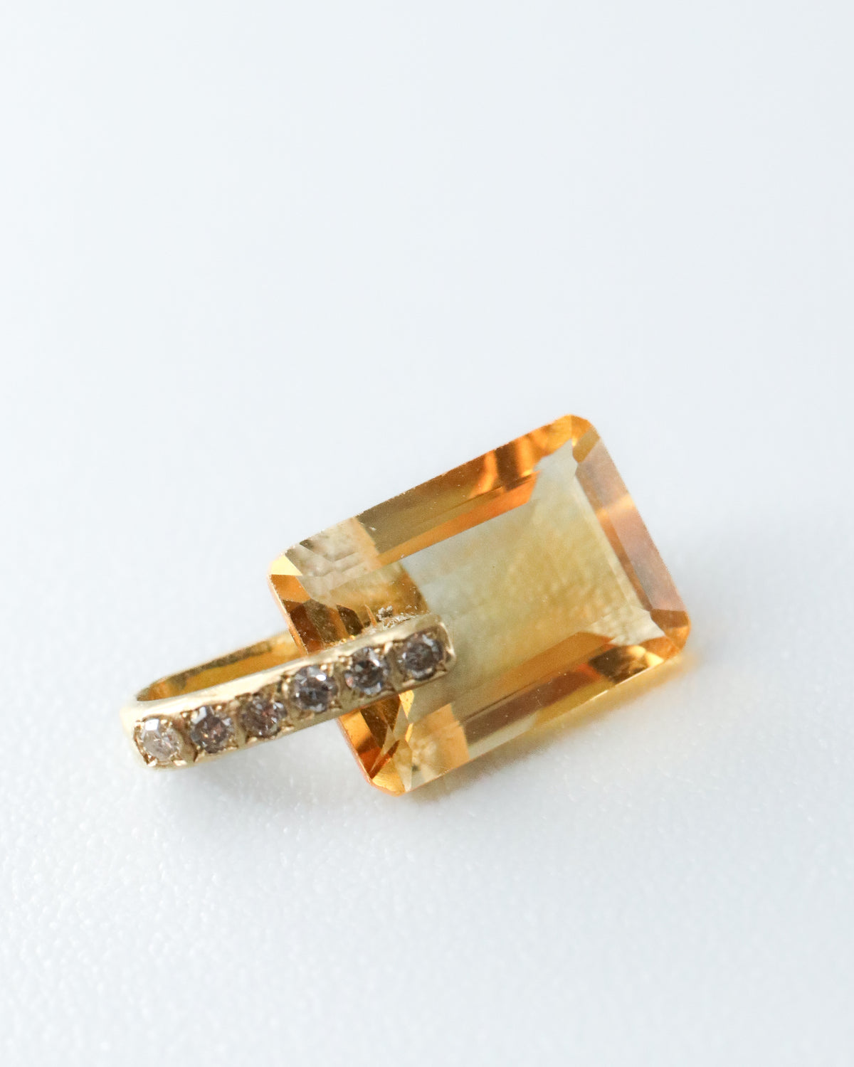 Hibiki Stone Necklace - Citrine -