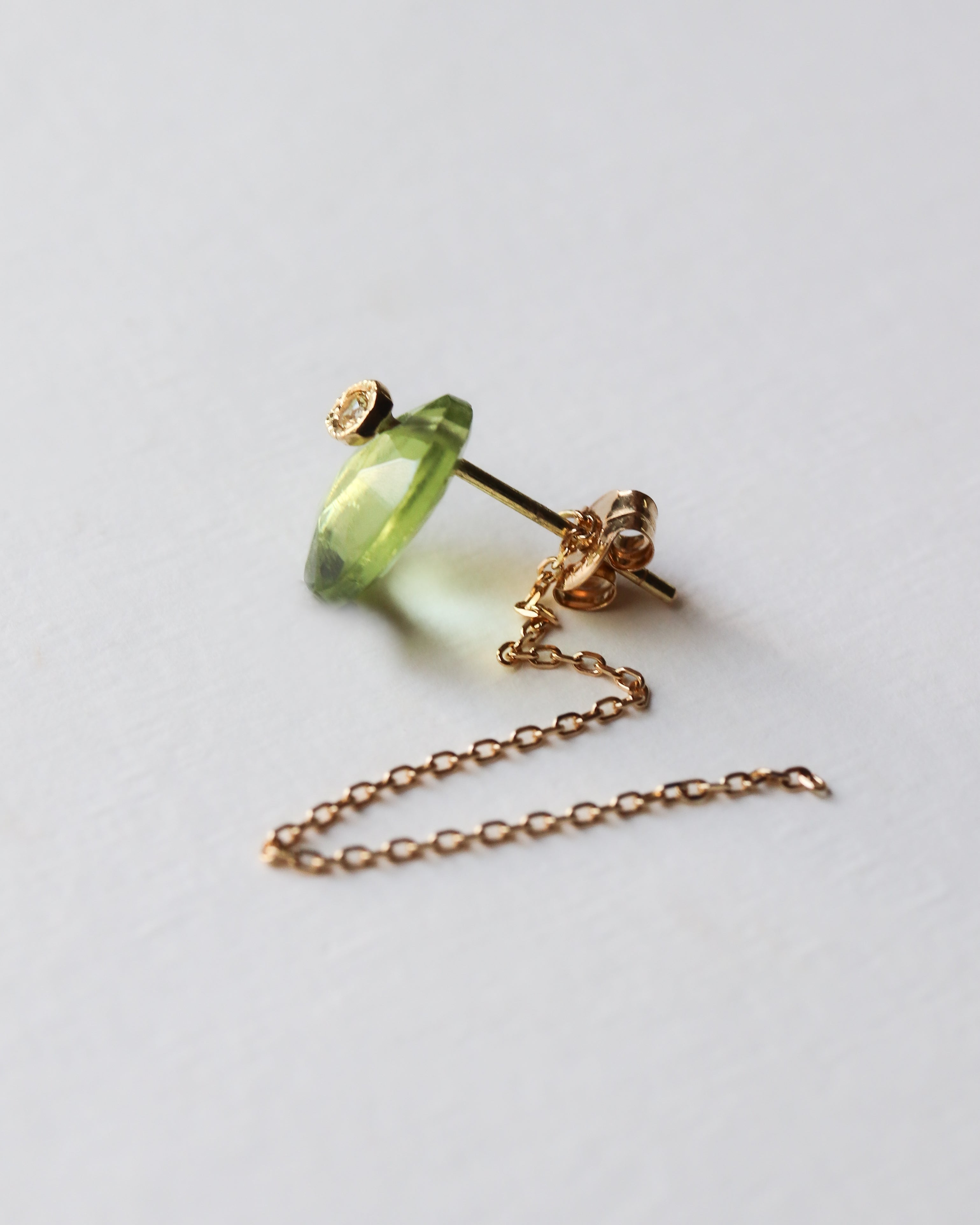 Flat Pierced Earring - Peridot -