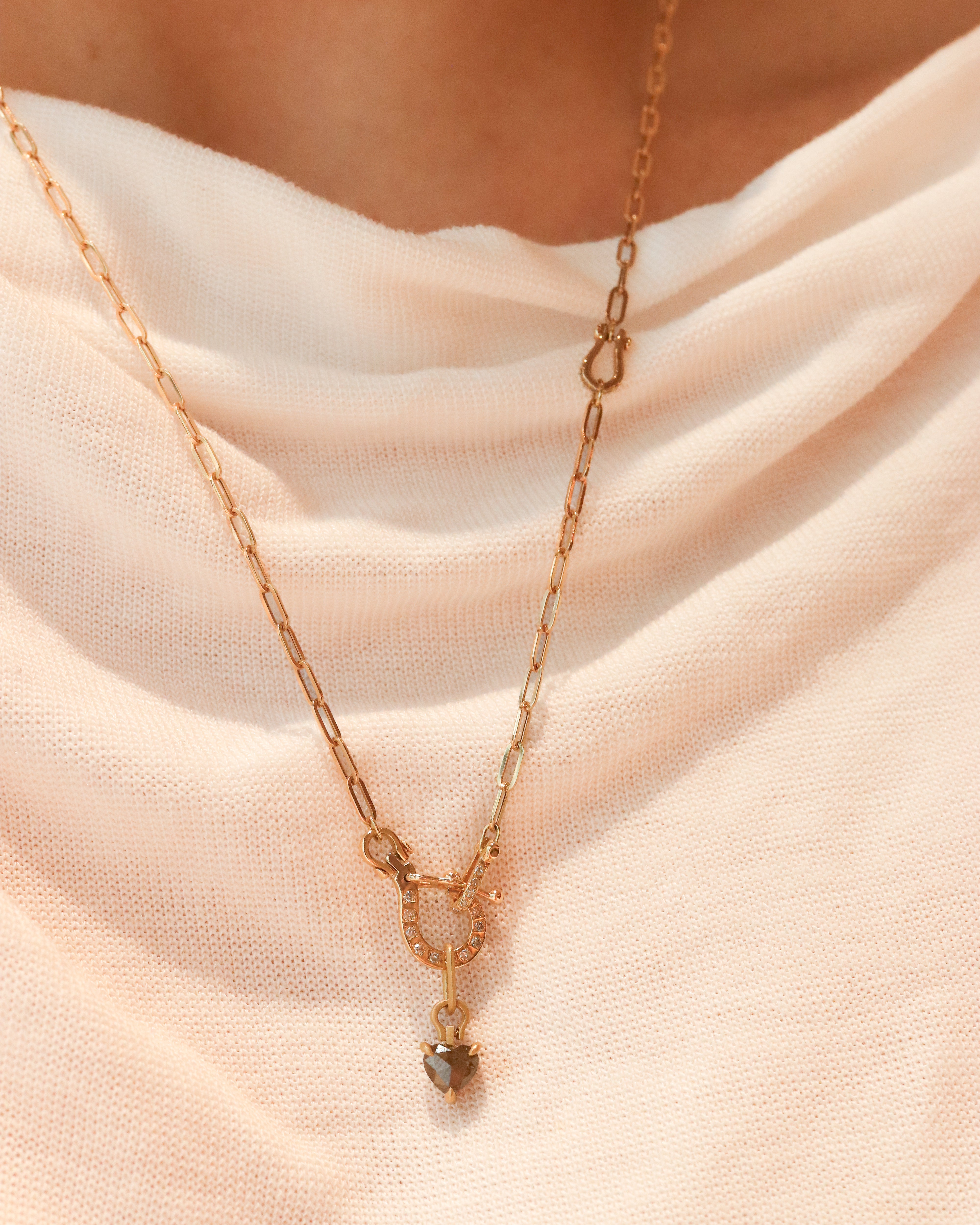 Horse Shoe Prong Necklace - Natural Diamond -