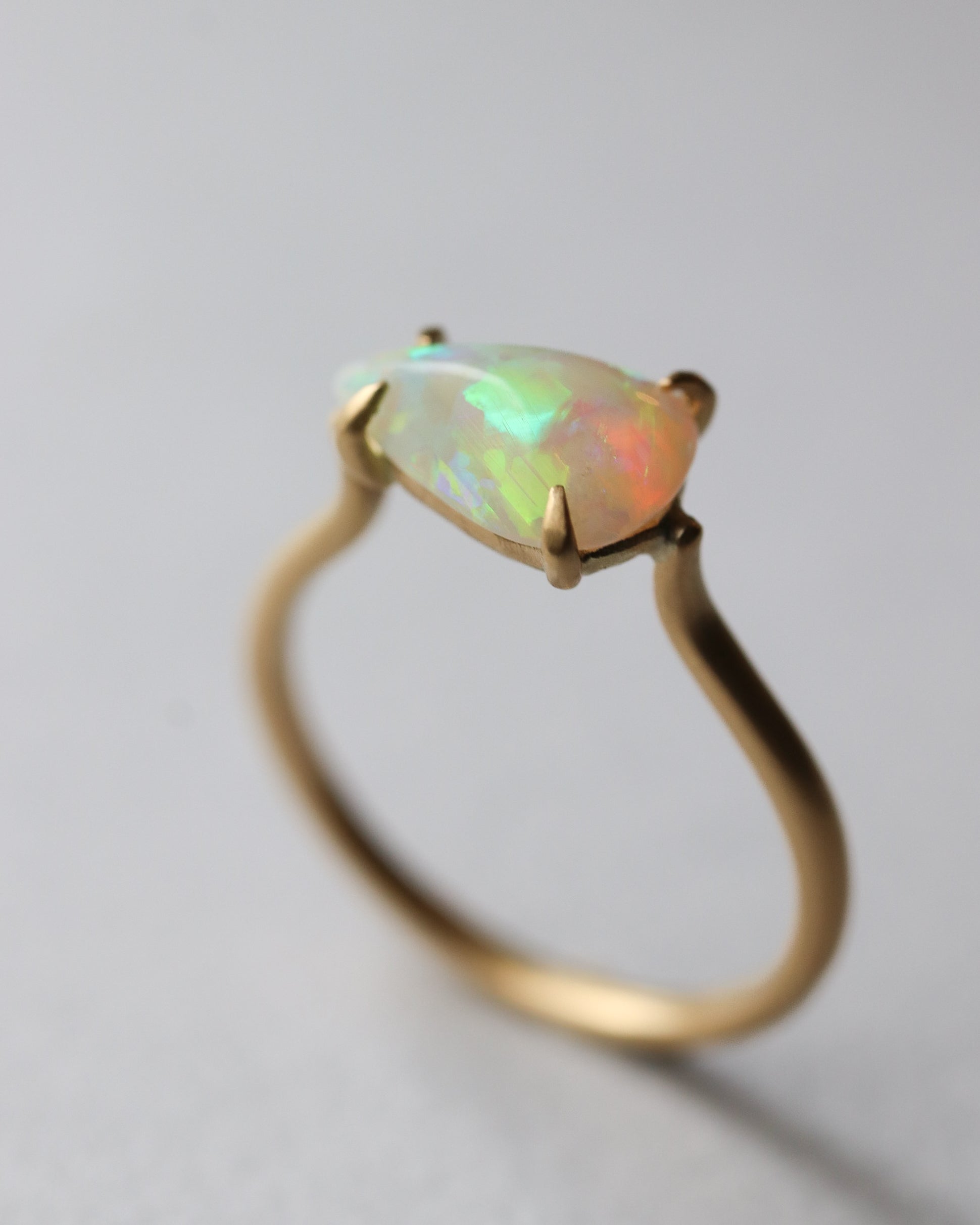 Prong Ring - Opal -