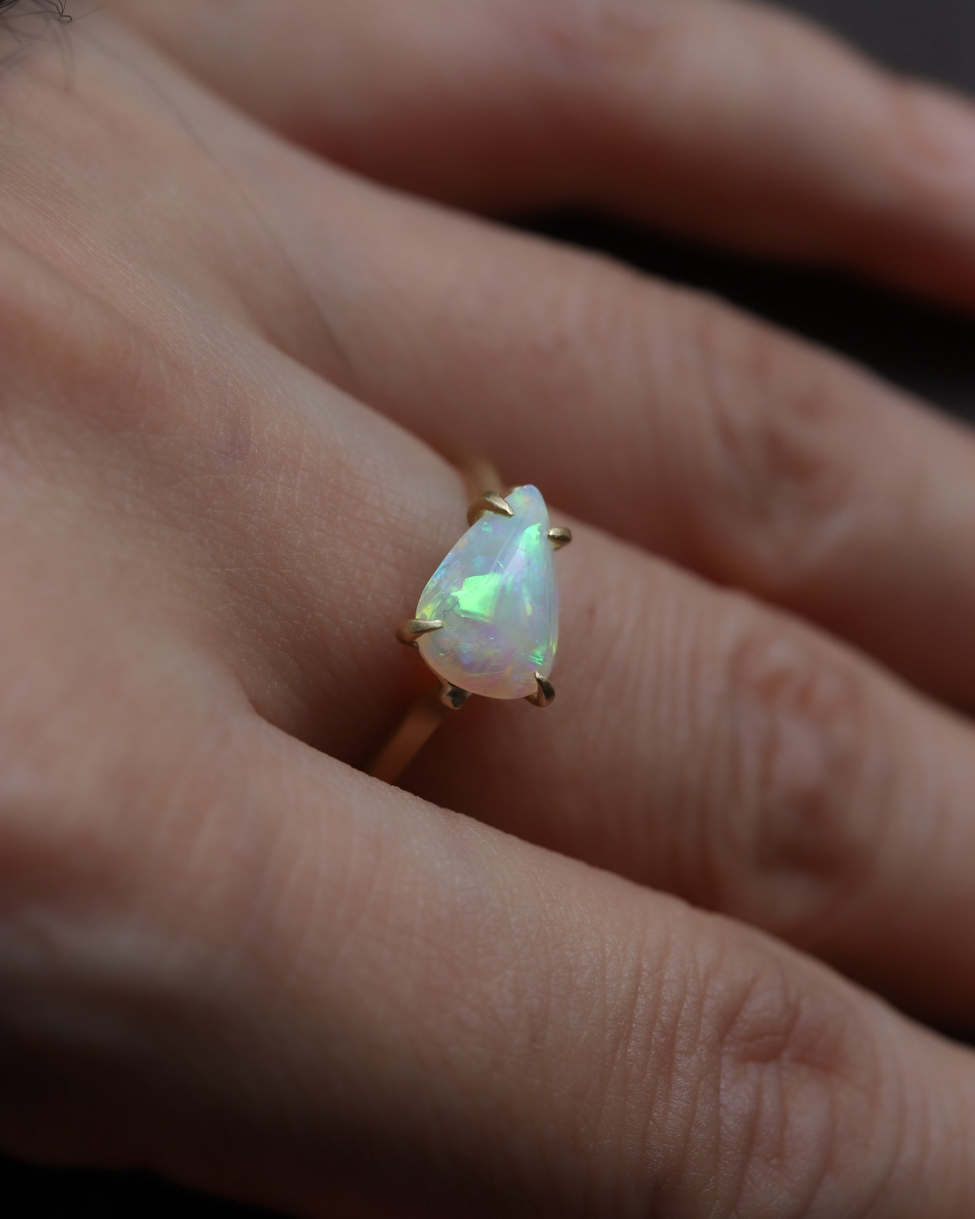 Prong Ring - Opal -