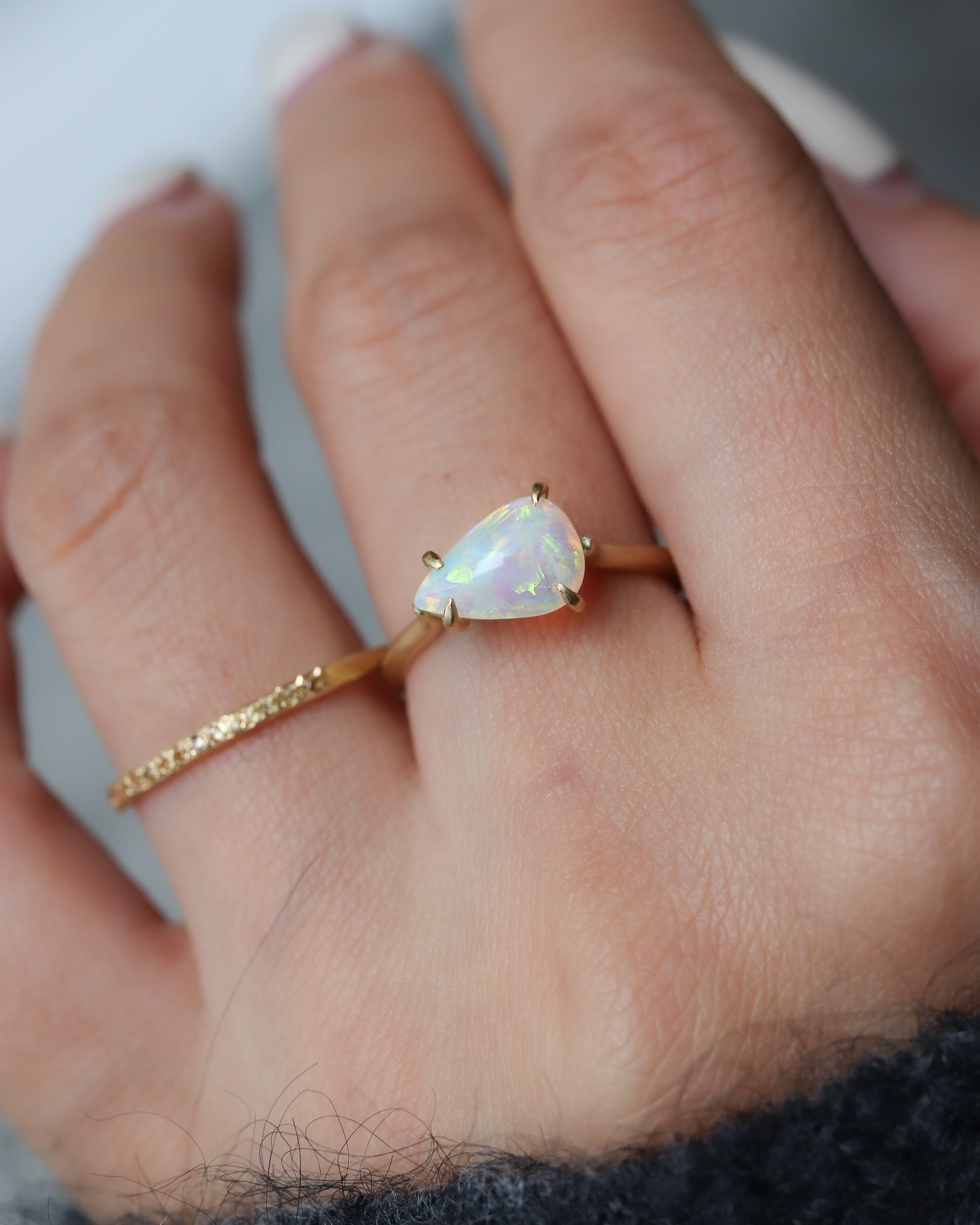 Prong Ring - Opal -