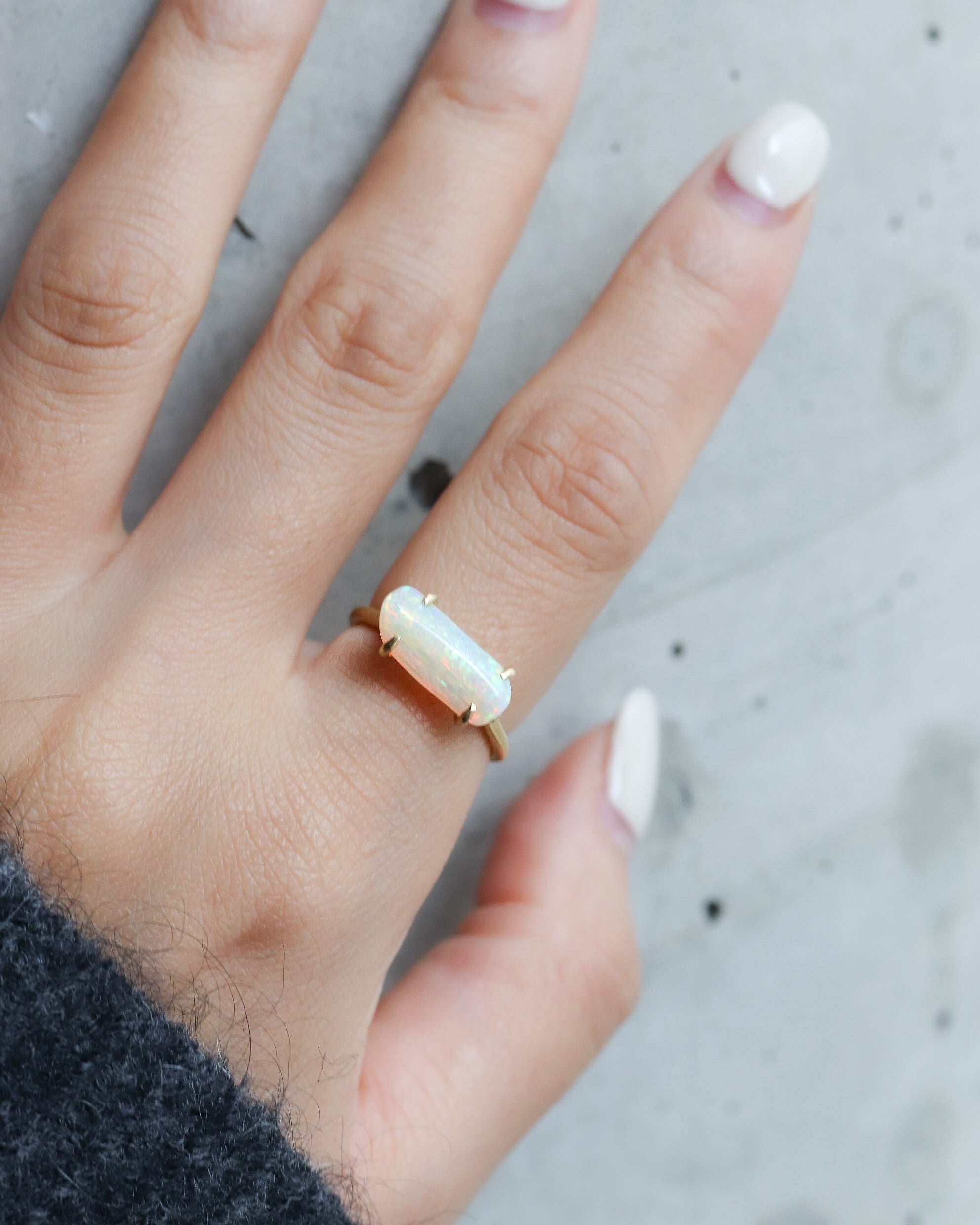 Prong Ring - Opal -