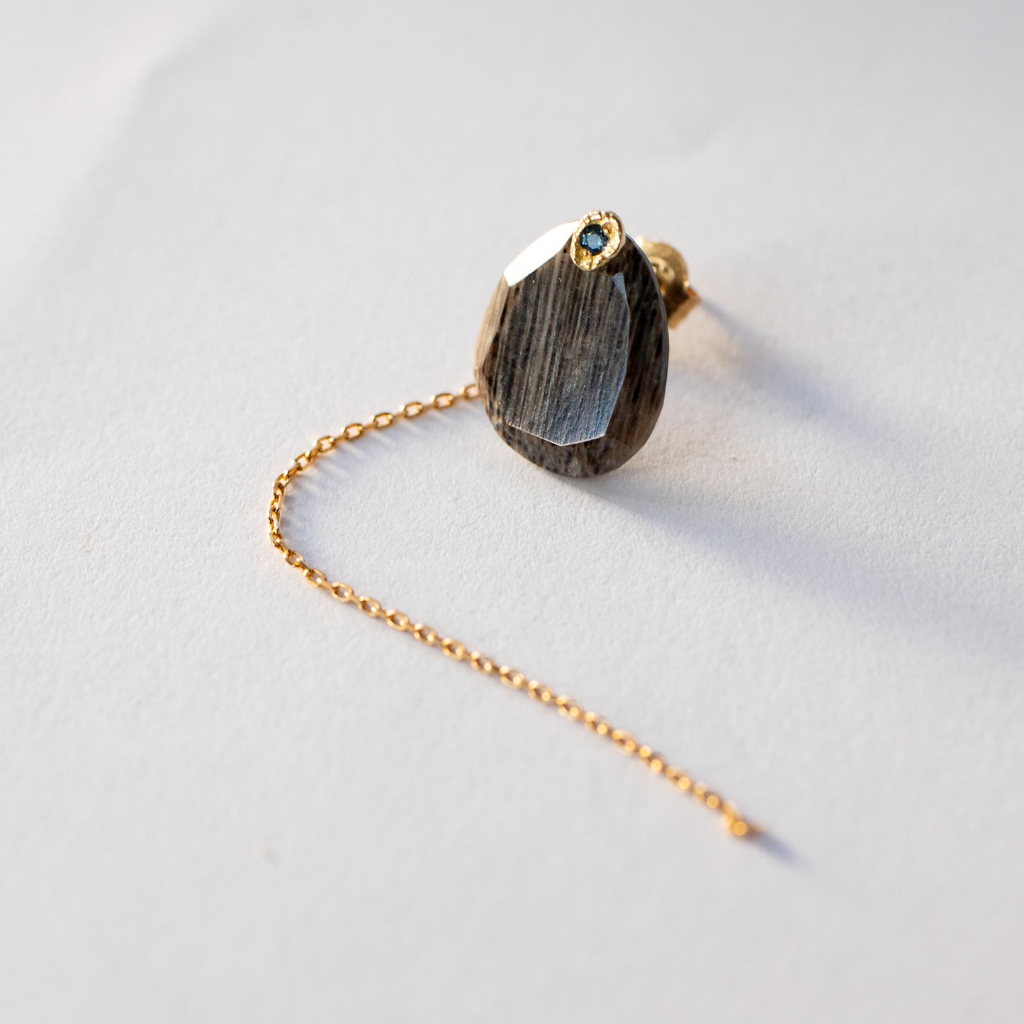 Flat Pierced Earring - Petrified Wood -