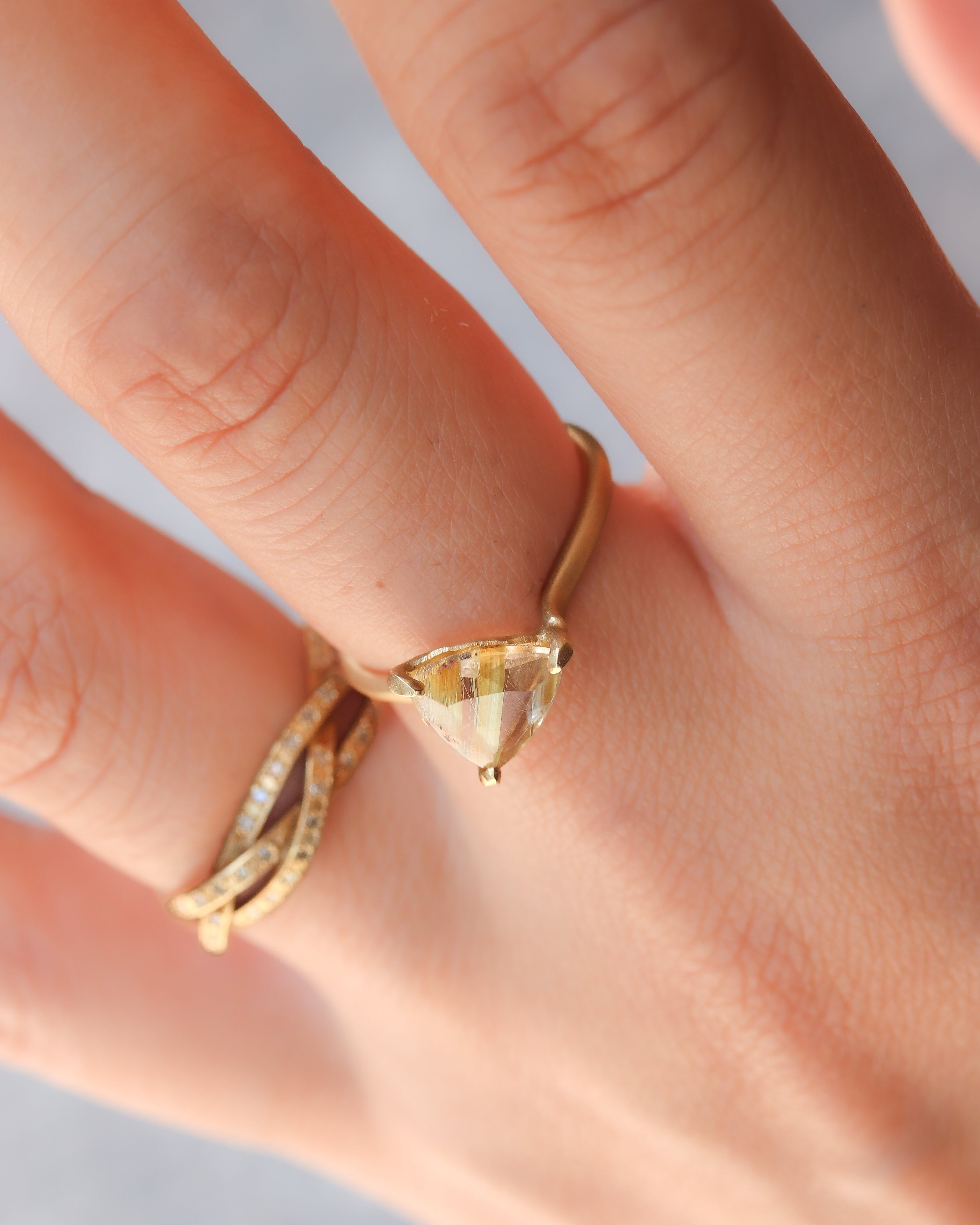 Prong Ring - Golden Rutile Quartz -