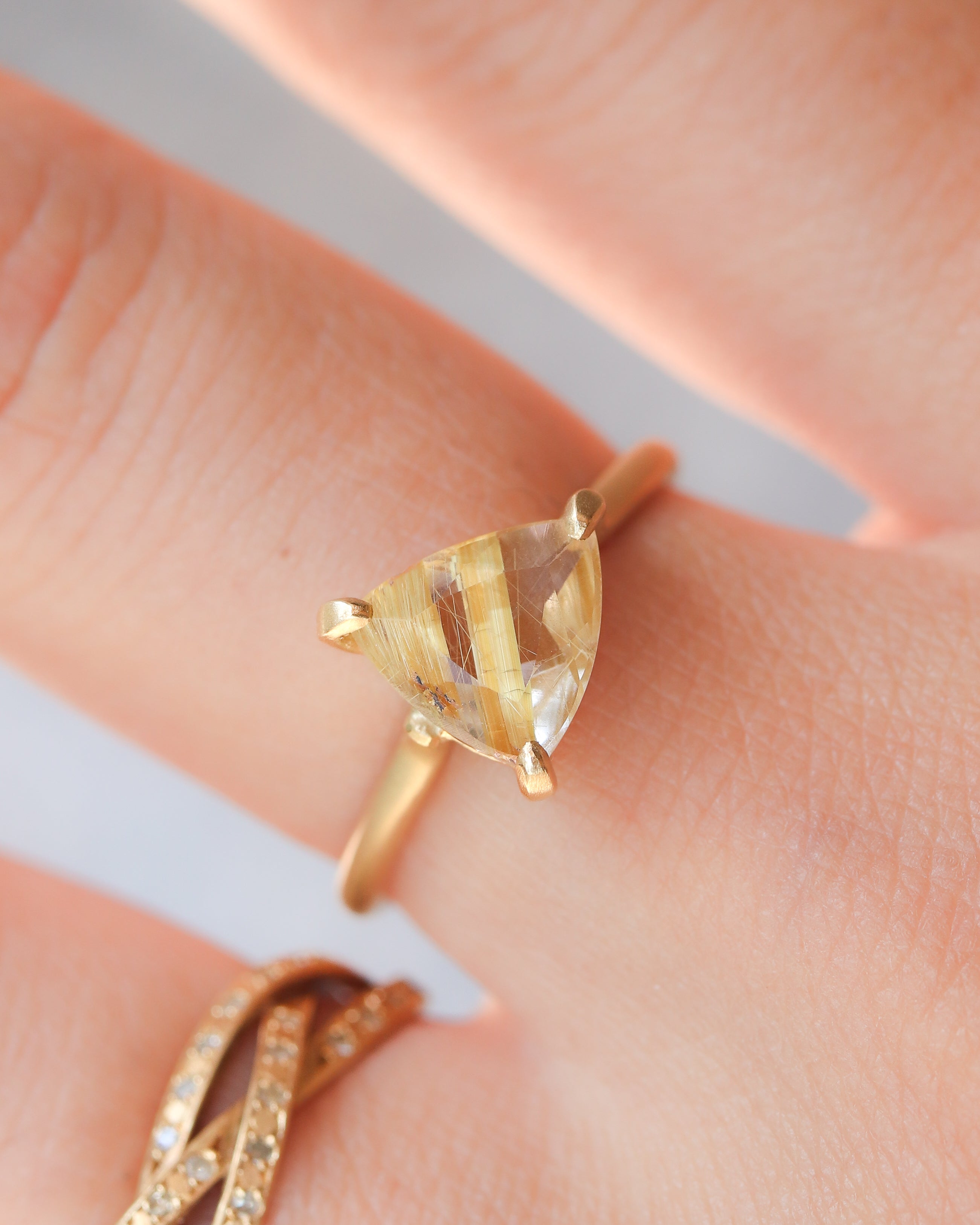 Prong Ring - Golden Rutile Quartz -