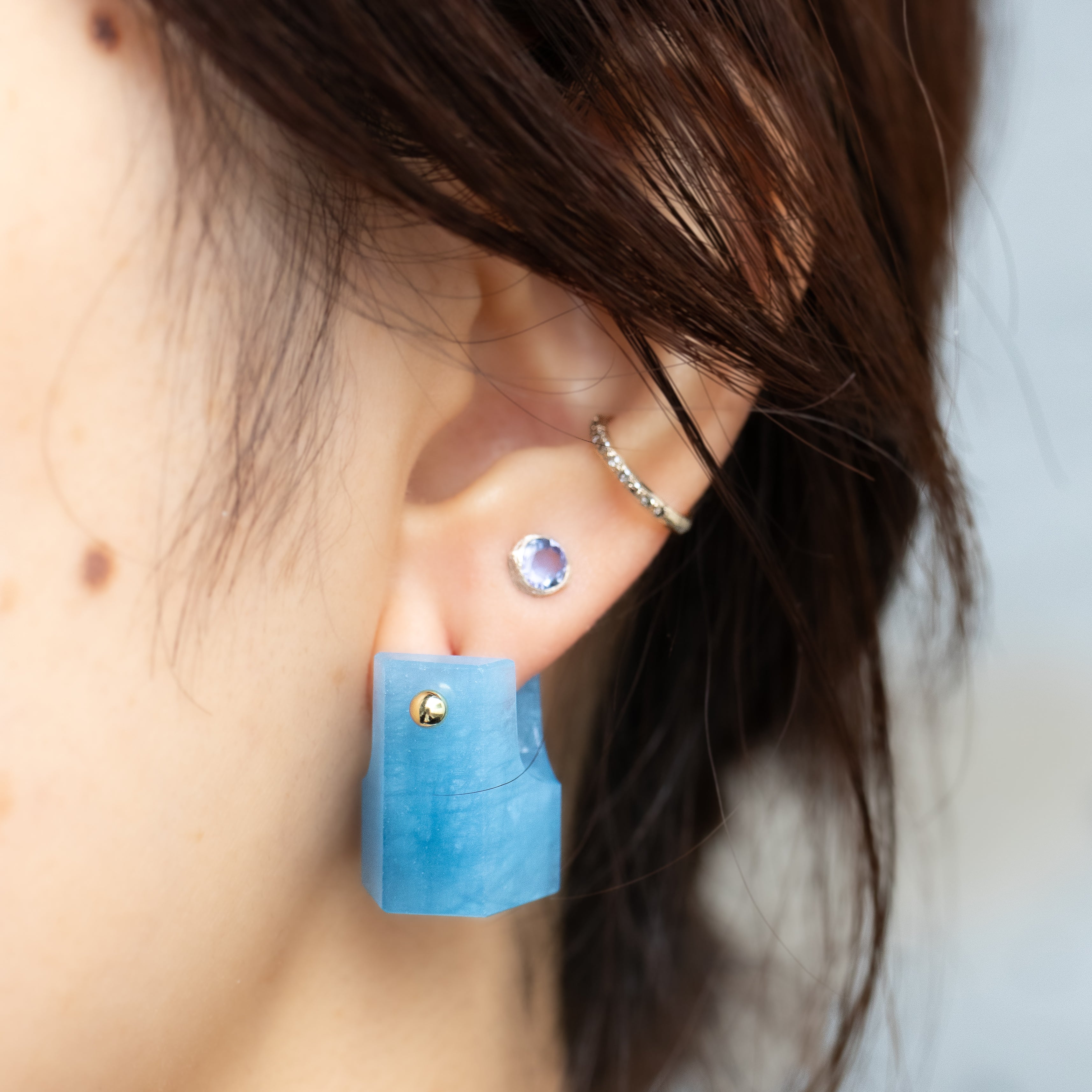 岩石穿孔耳环 - 海蓝宝石 -