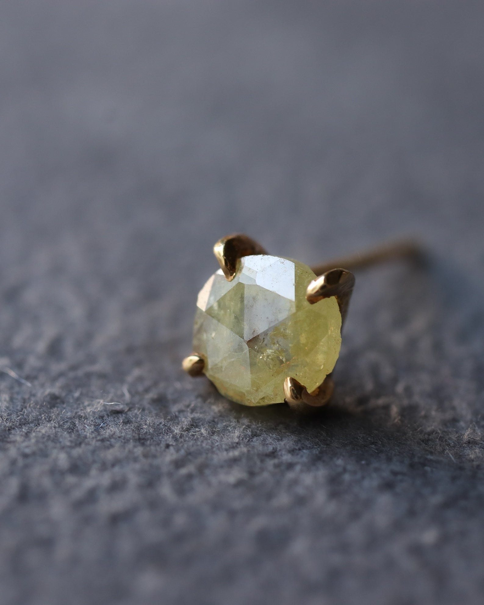 Prong Pierced Earring - Natural Yellow Diamond -
