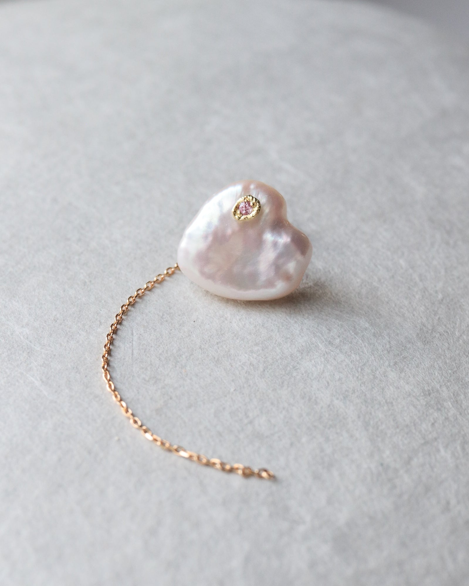 Flat Pierced Earring - Pearl -