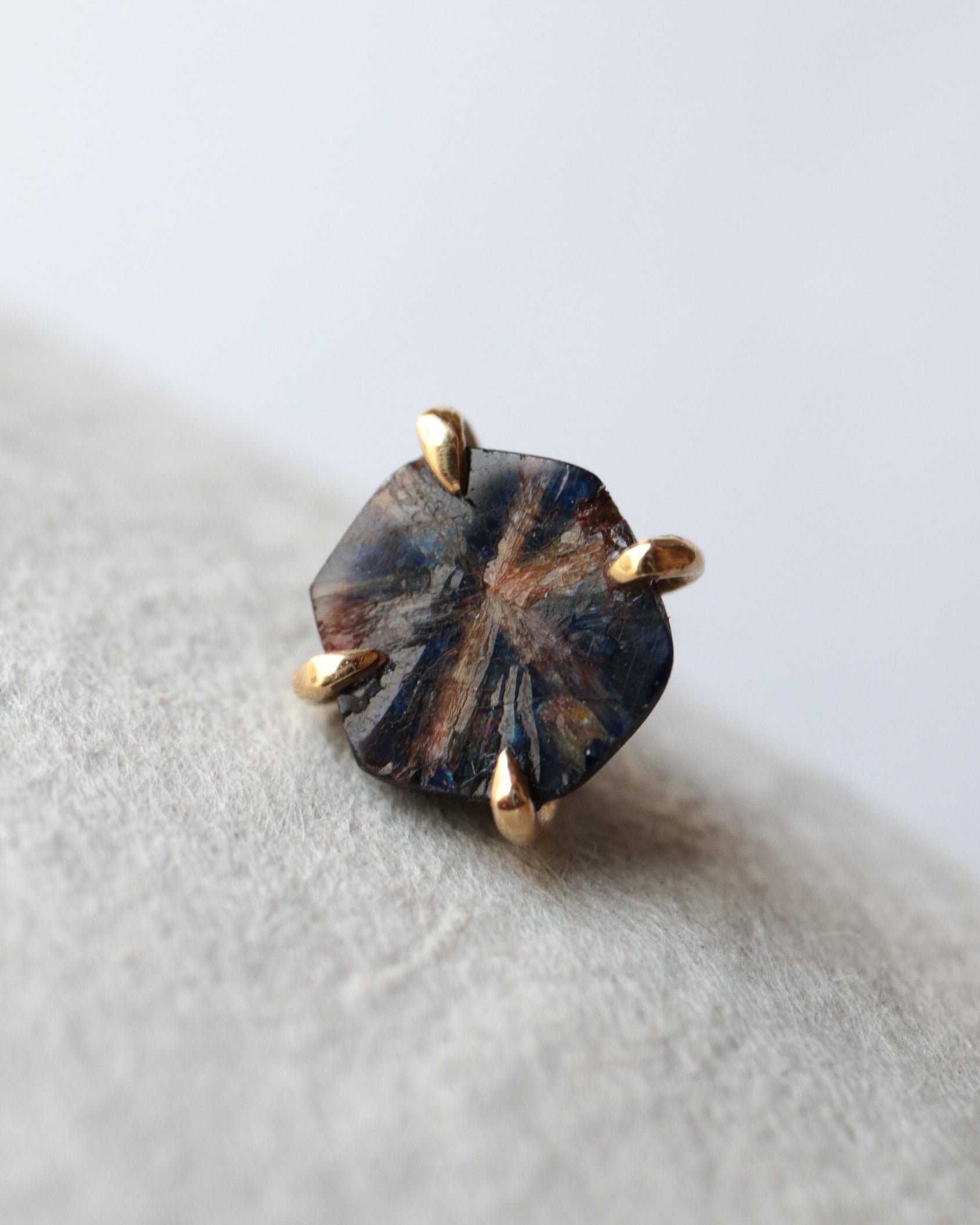 Prong Pierced Earring - Trapiche Sapphire -