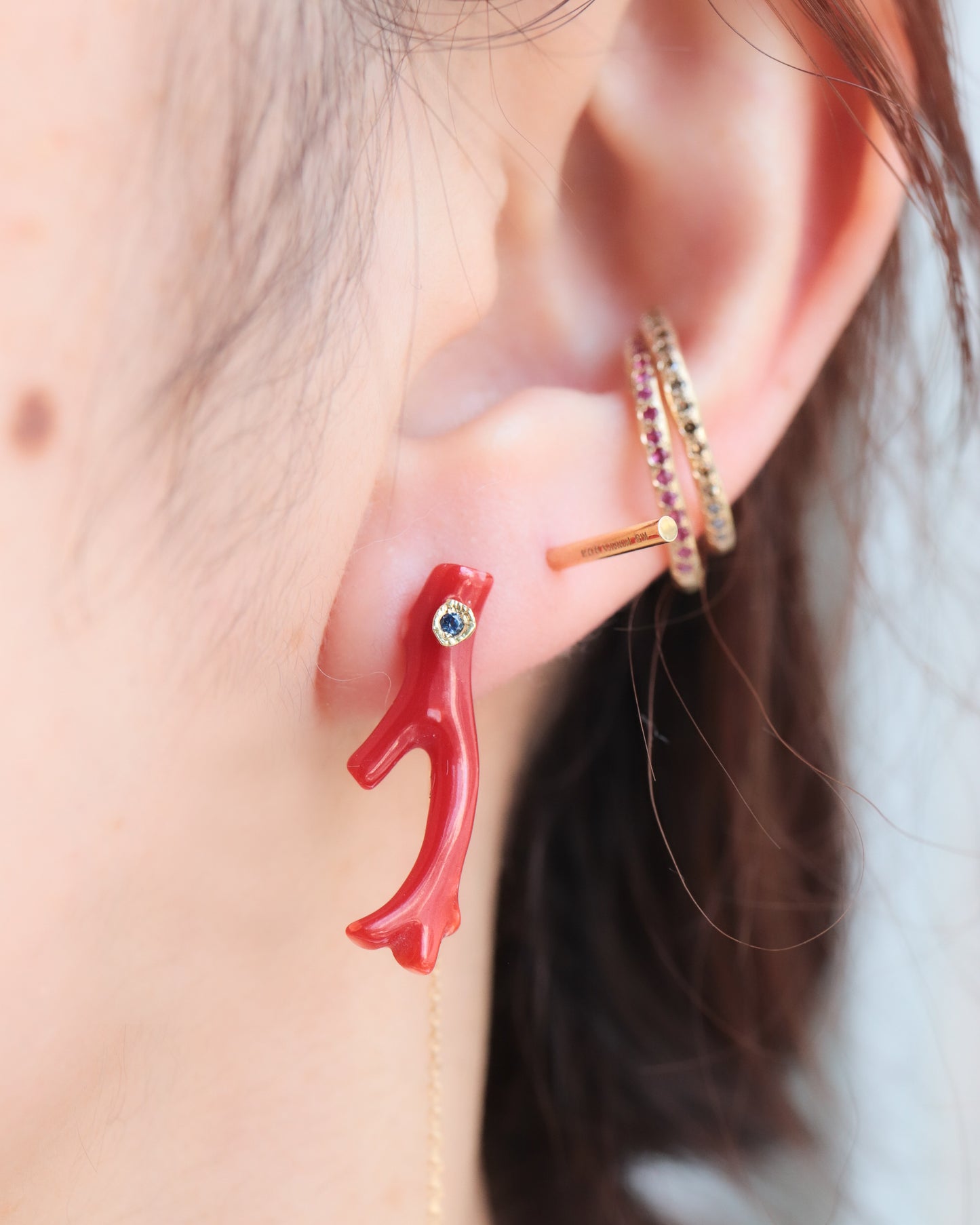 Flat Pierced Earring - Coral -