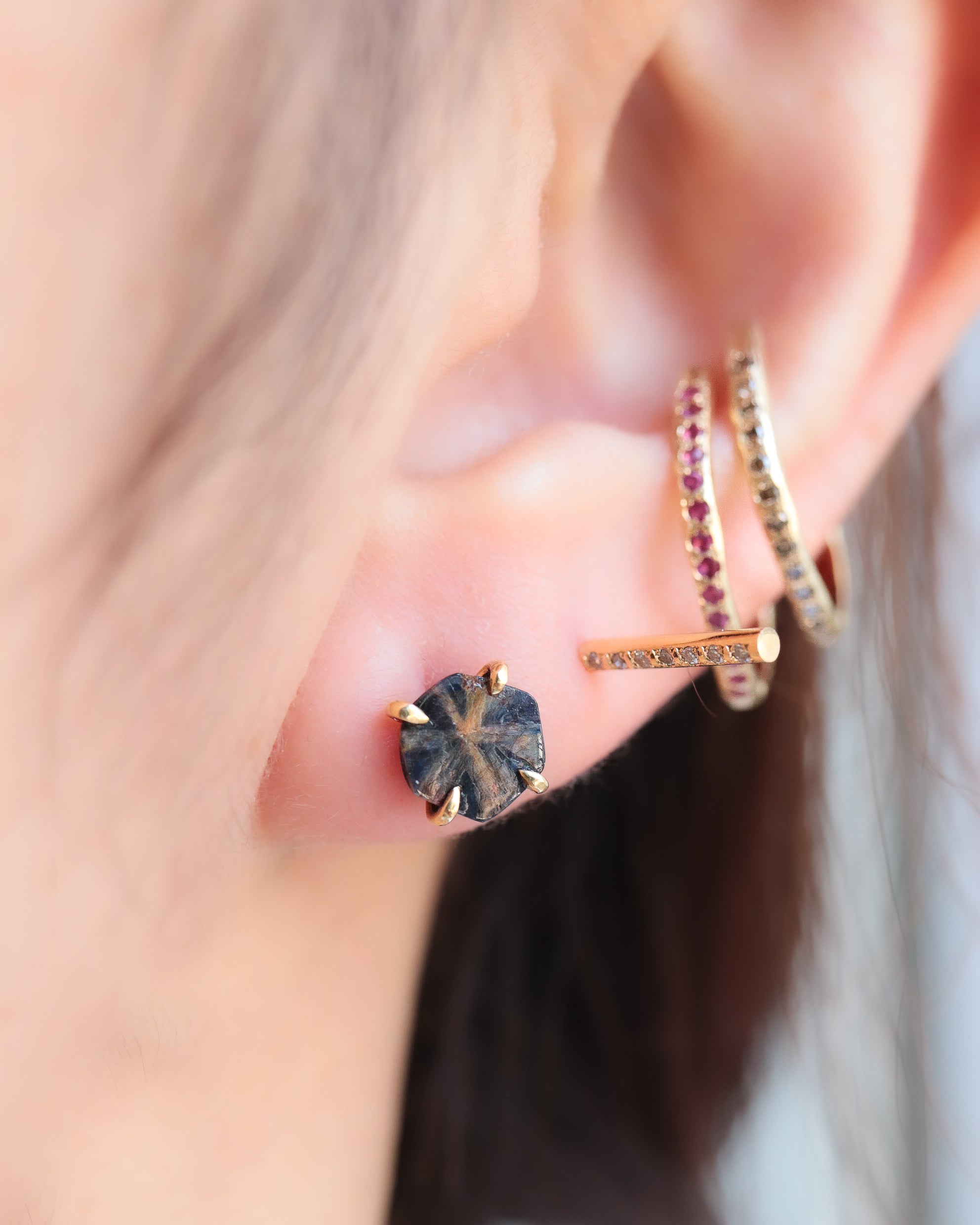Prong Pierced Earring - Trapiche Sapphire -
