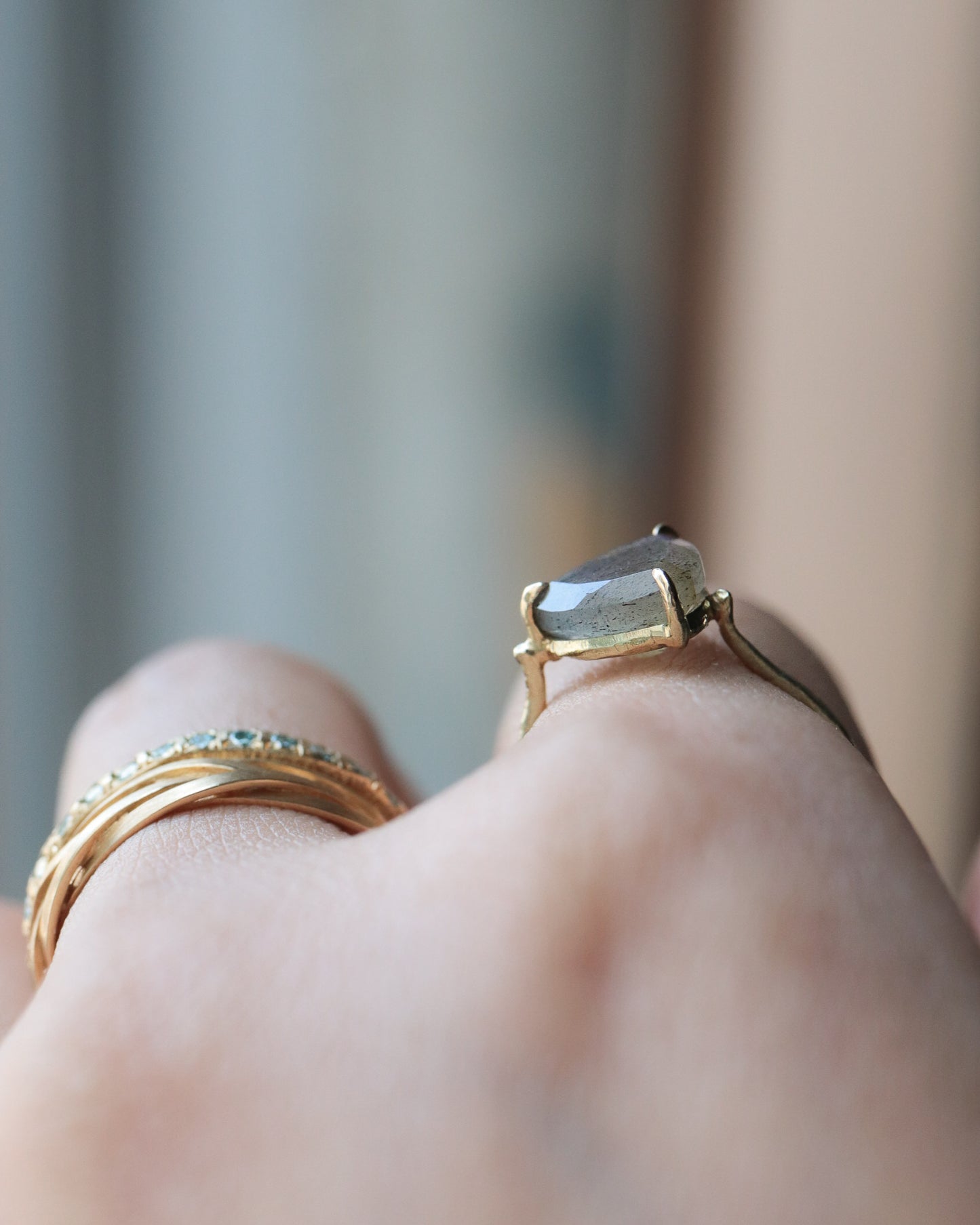 Flat Ring - Labradorite -