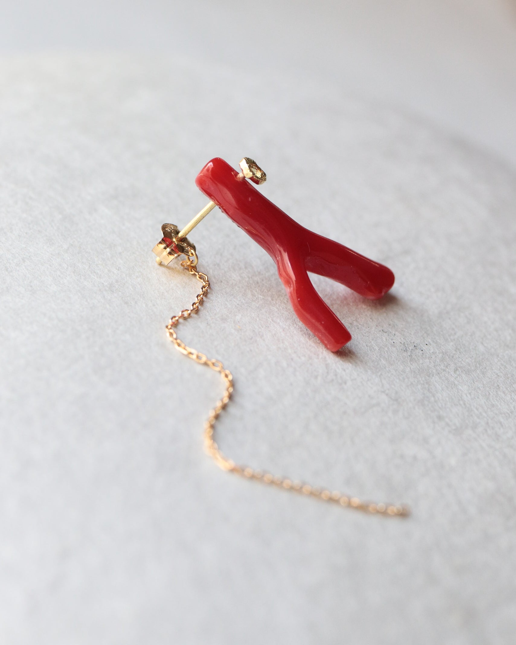 Flat Pierced Earring - Coral -