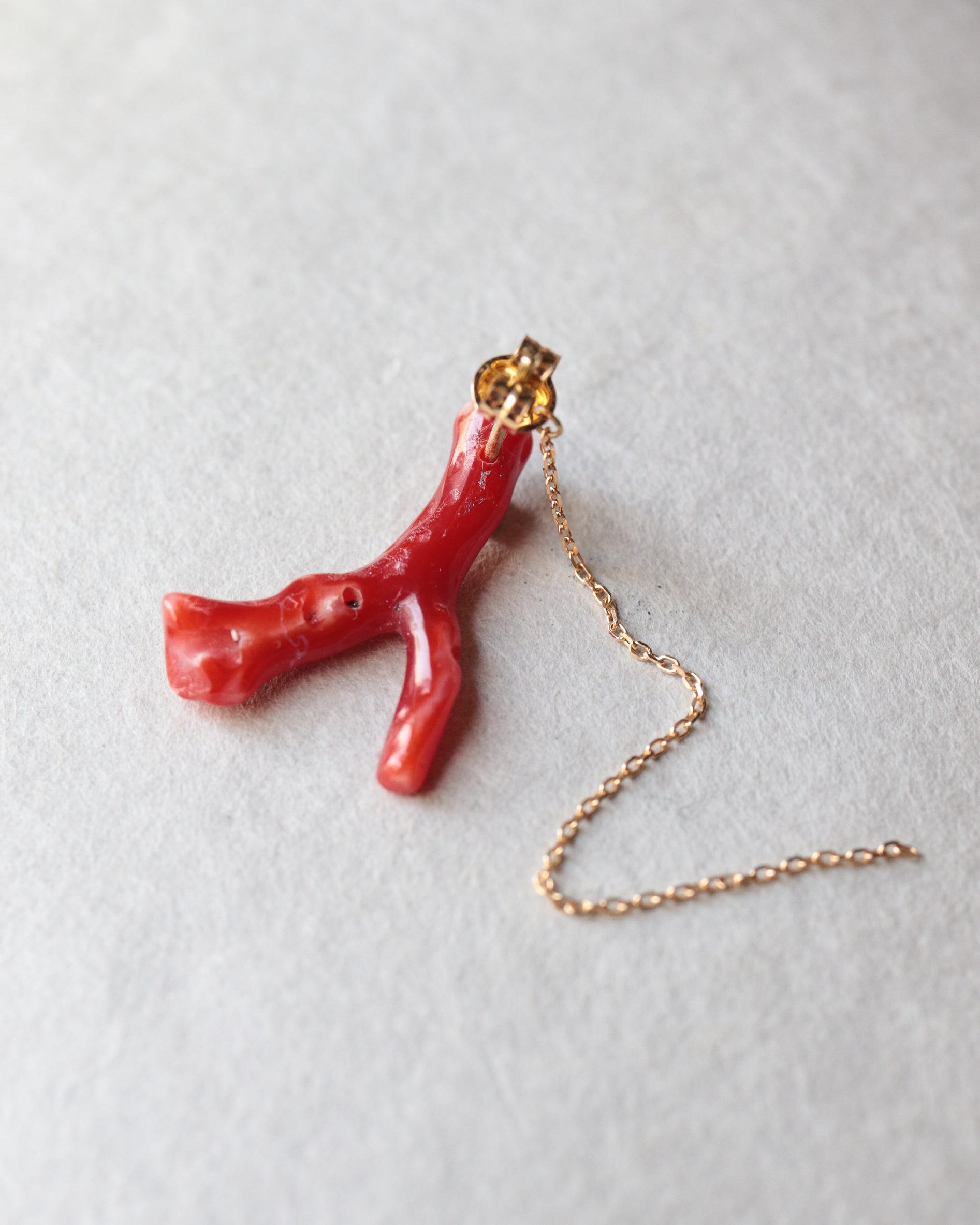 Flat Pierced Earring - Coral -