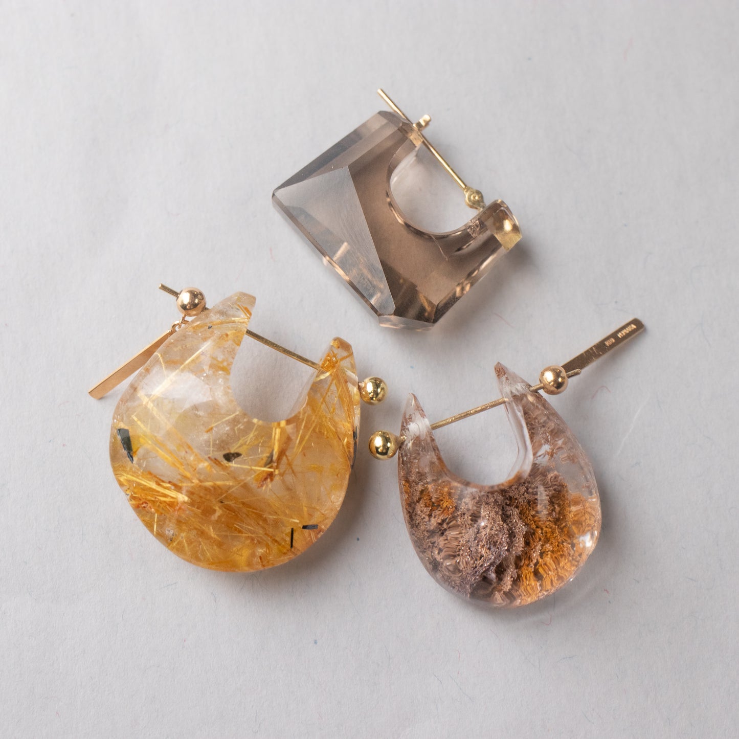 Rock Pierced Earring - Golden Rutilated Quartz -