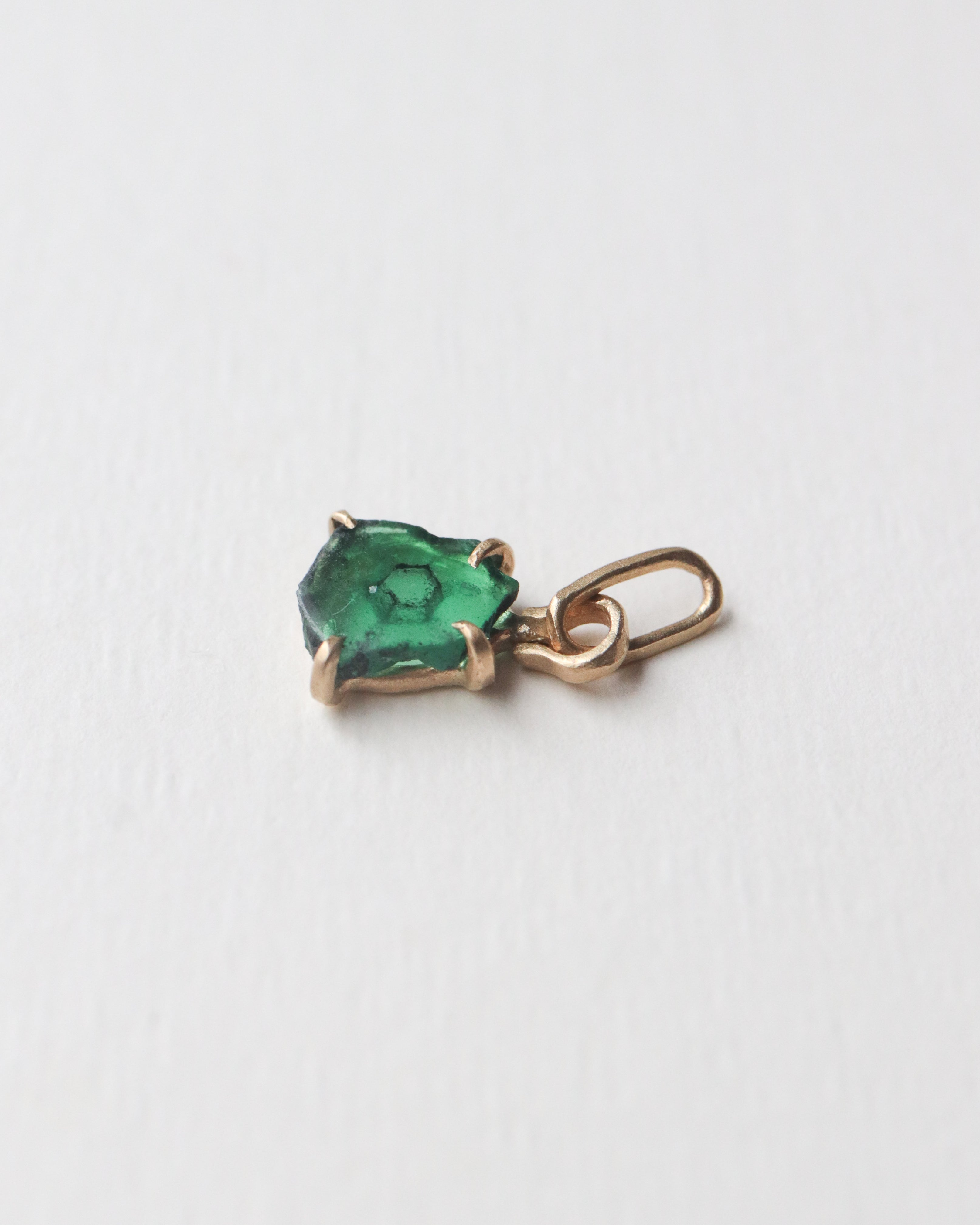 HorseShoe Prong Necklace - Trapiche Emerald -