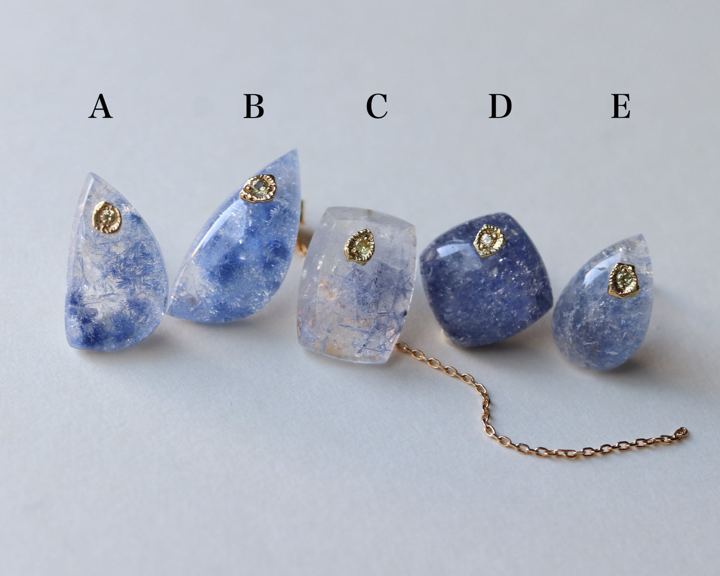 Flat Pierced Earring - Dumortierite in Quartz -【C】