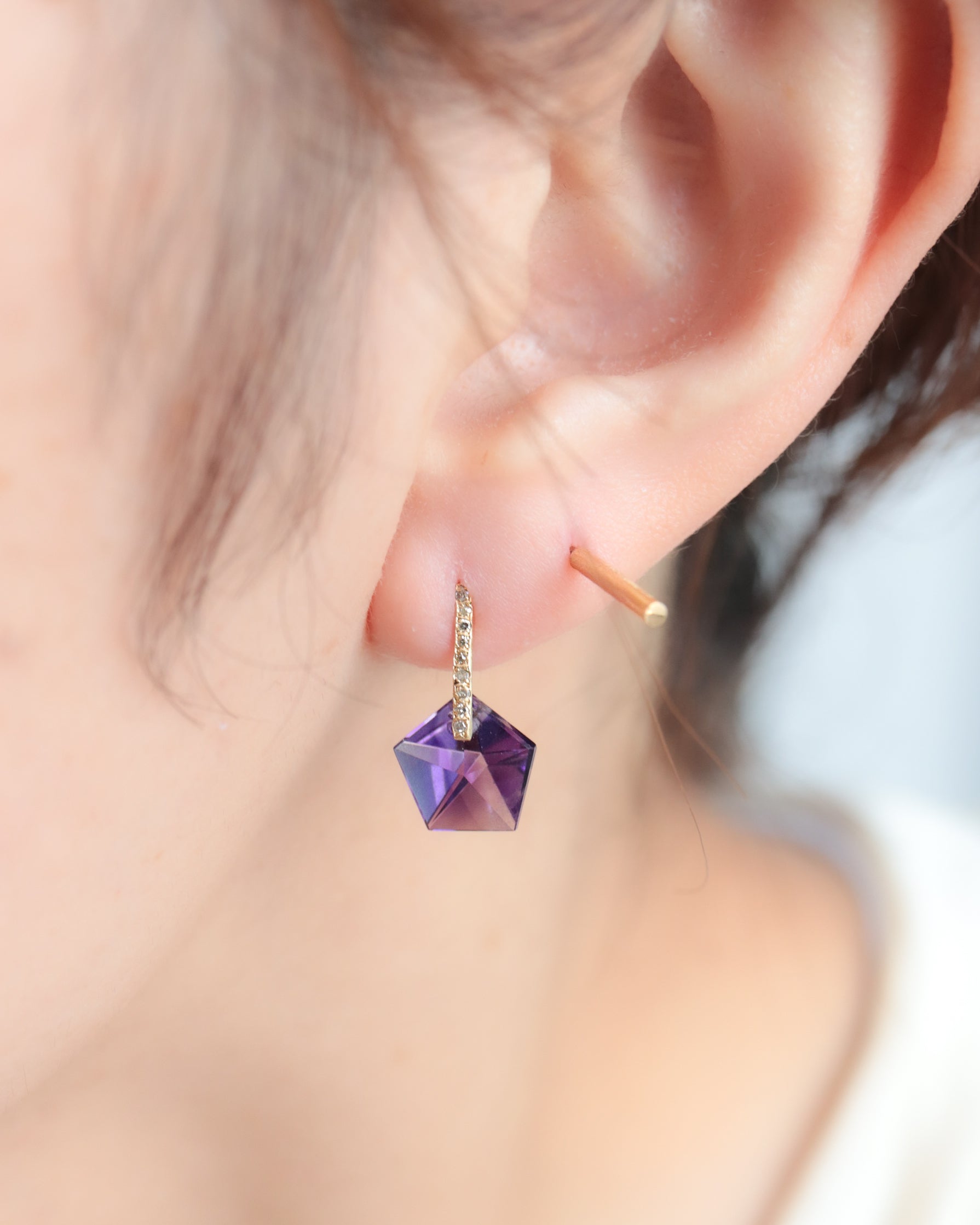 Hibiki Stone Pierced Earrings - Amethyst / Diamond -