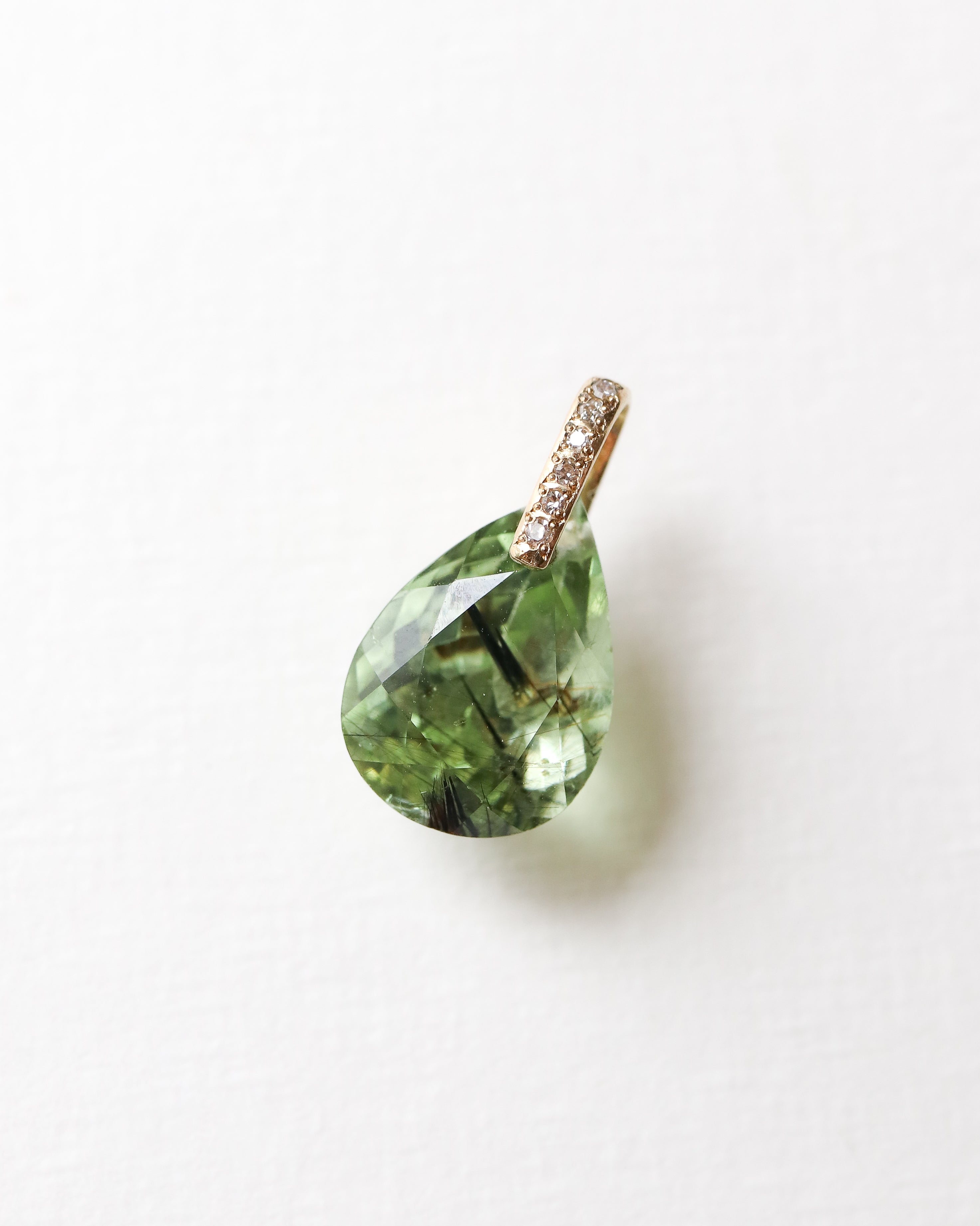 Hibiki Stone Necklace - Peridot Rutile -