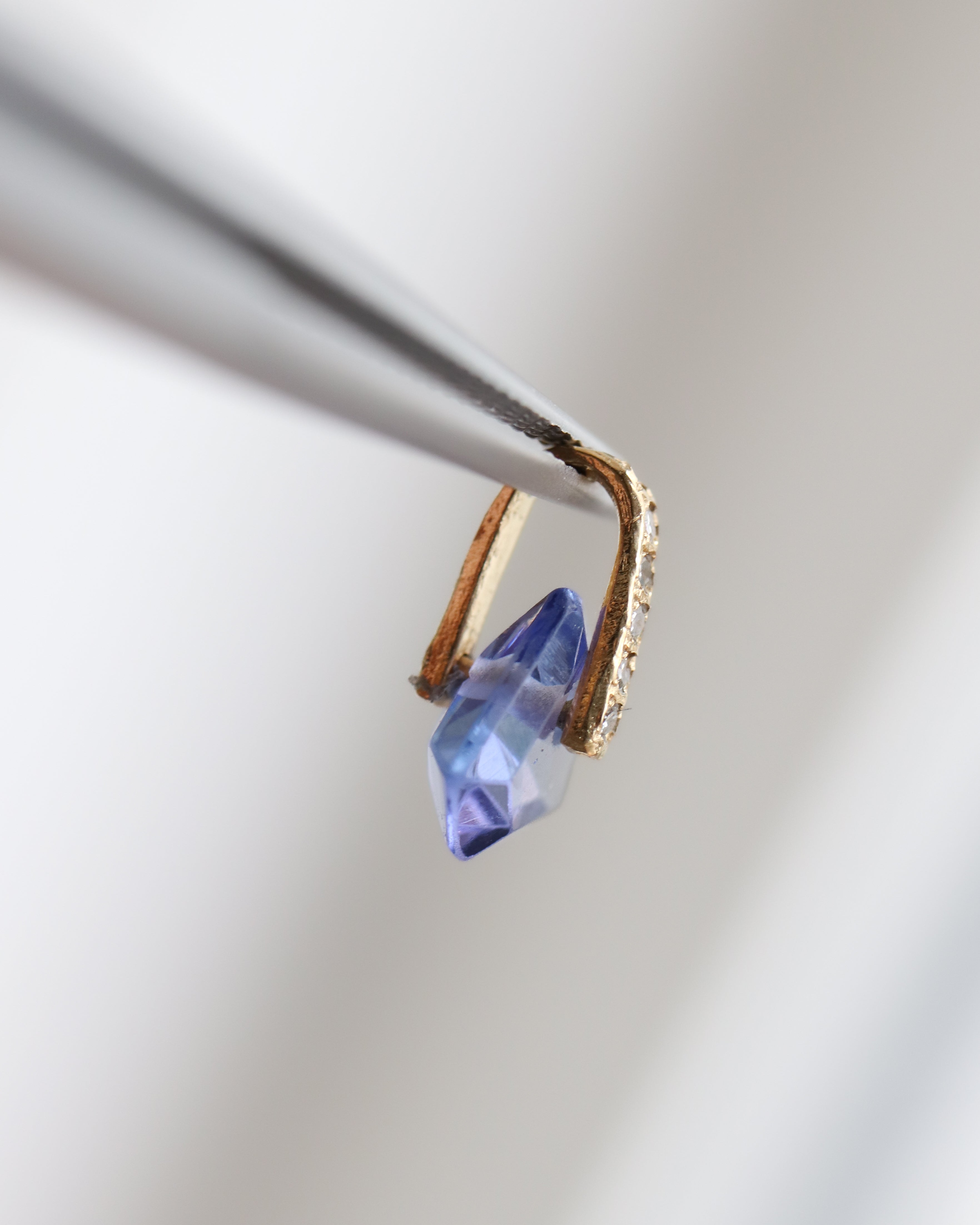 Hibiki Stone Necklace - Tanzanite -