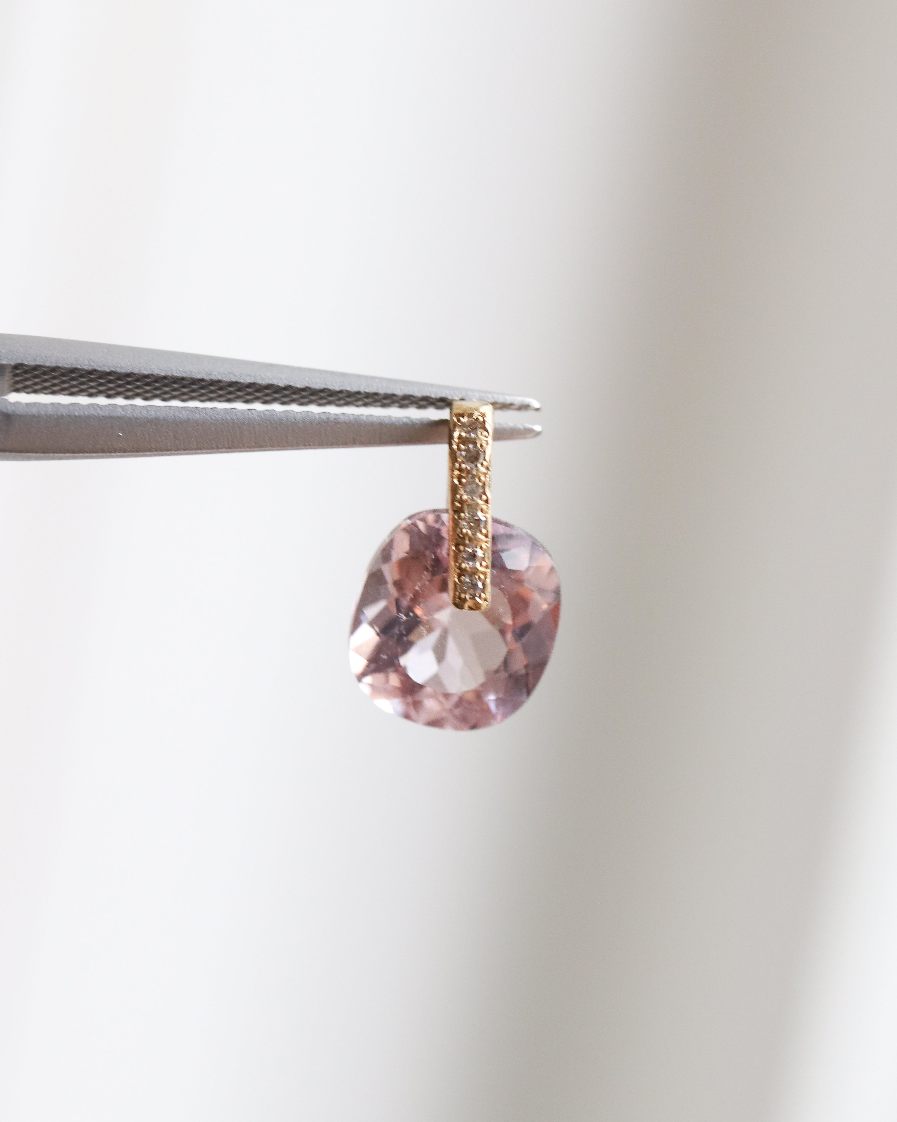 Hibiki Stone Necklace - Morganite -