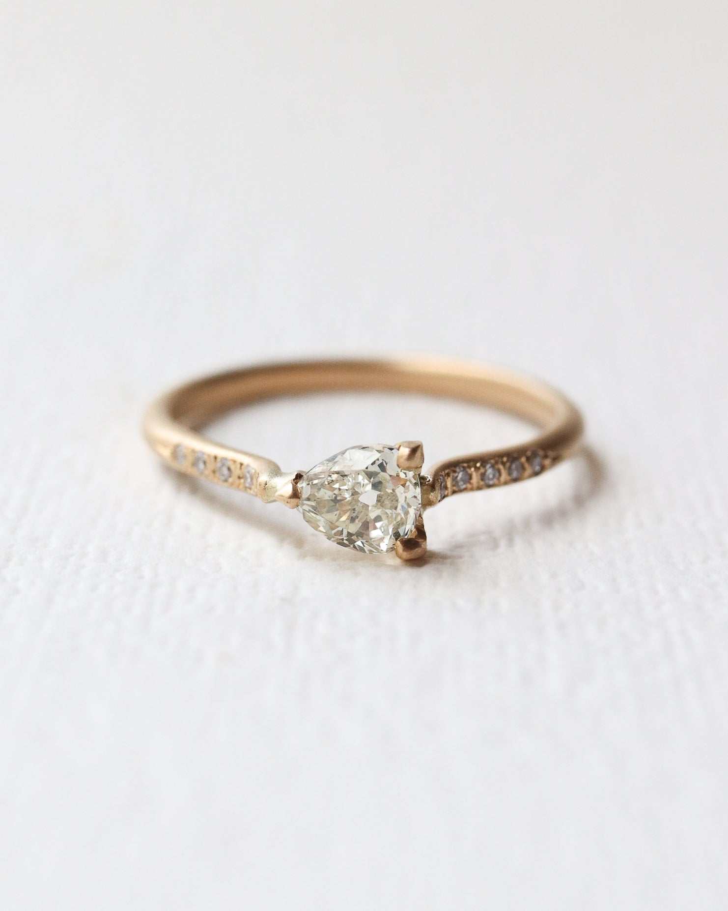 Prong Ring - Diamond -